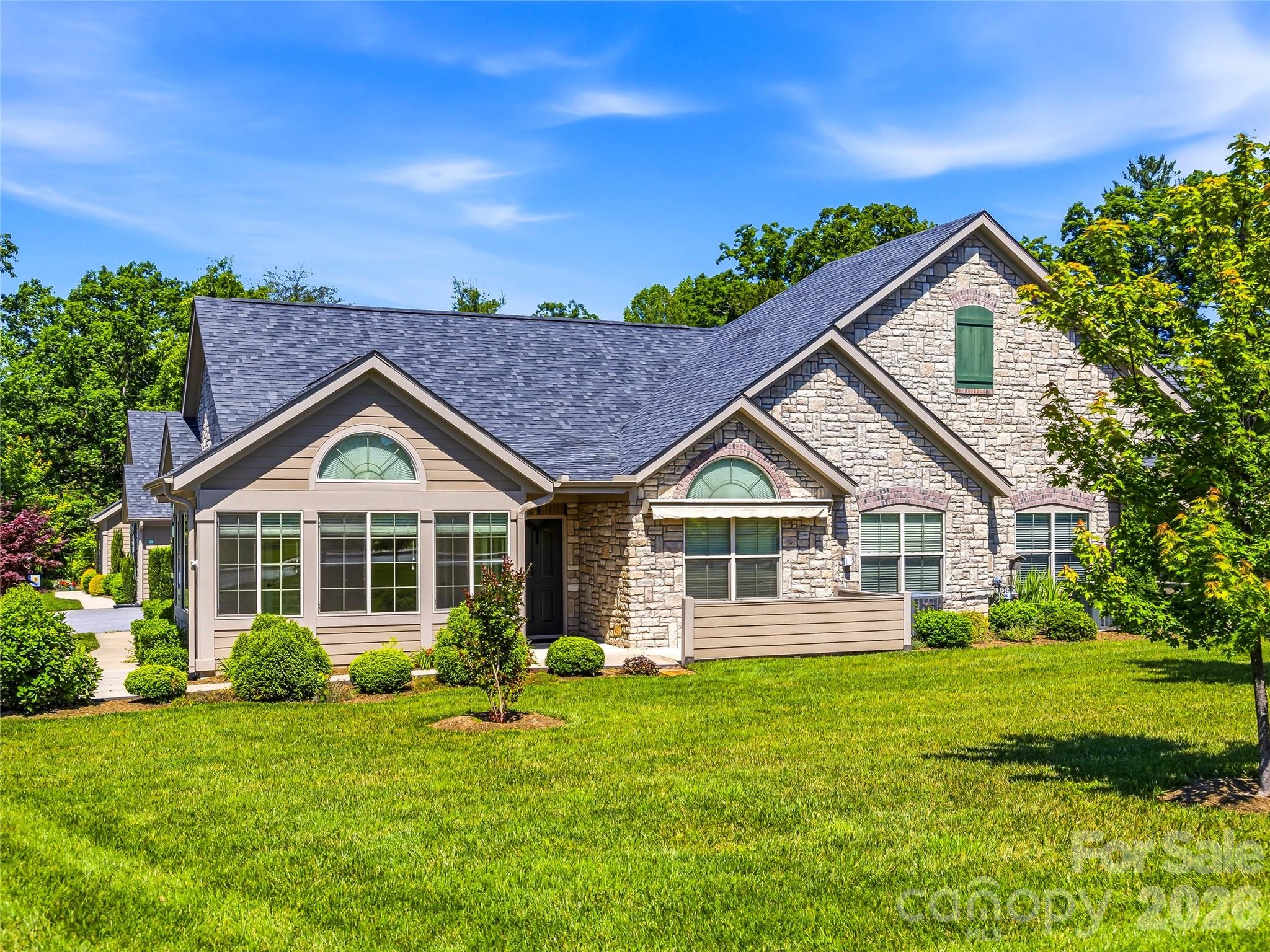 426 Summerfield Place Property Photo 8