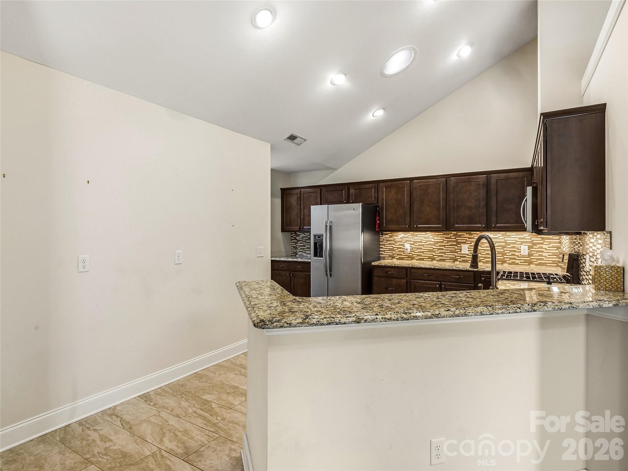 426 Summerfield Place Property Photo 27