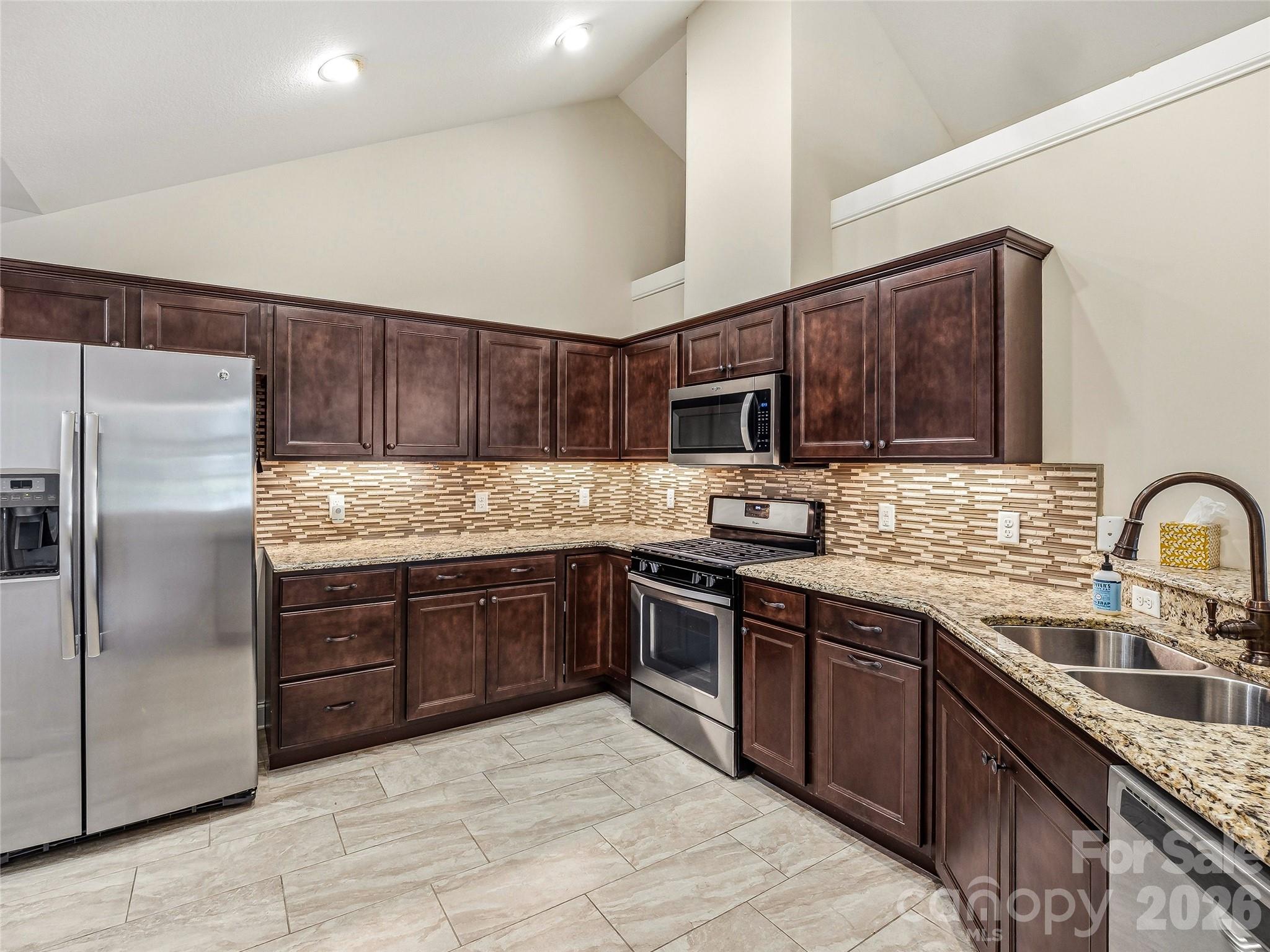 426 Summerfield Place Property Photo 29