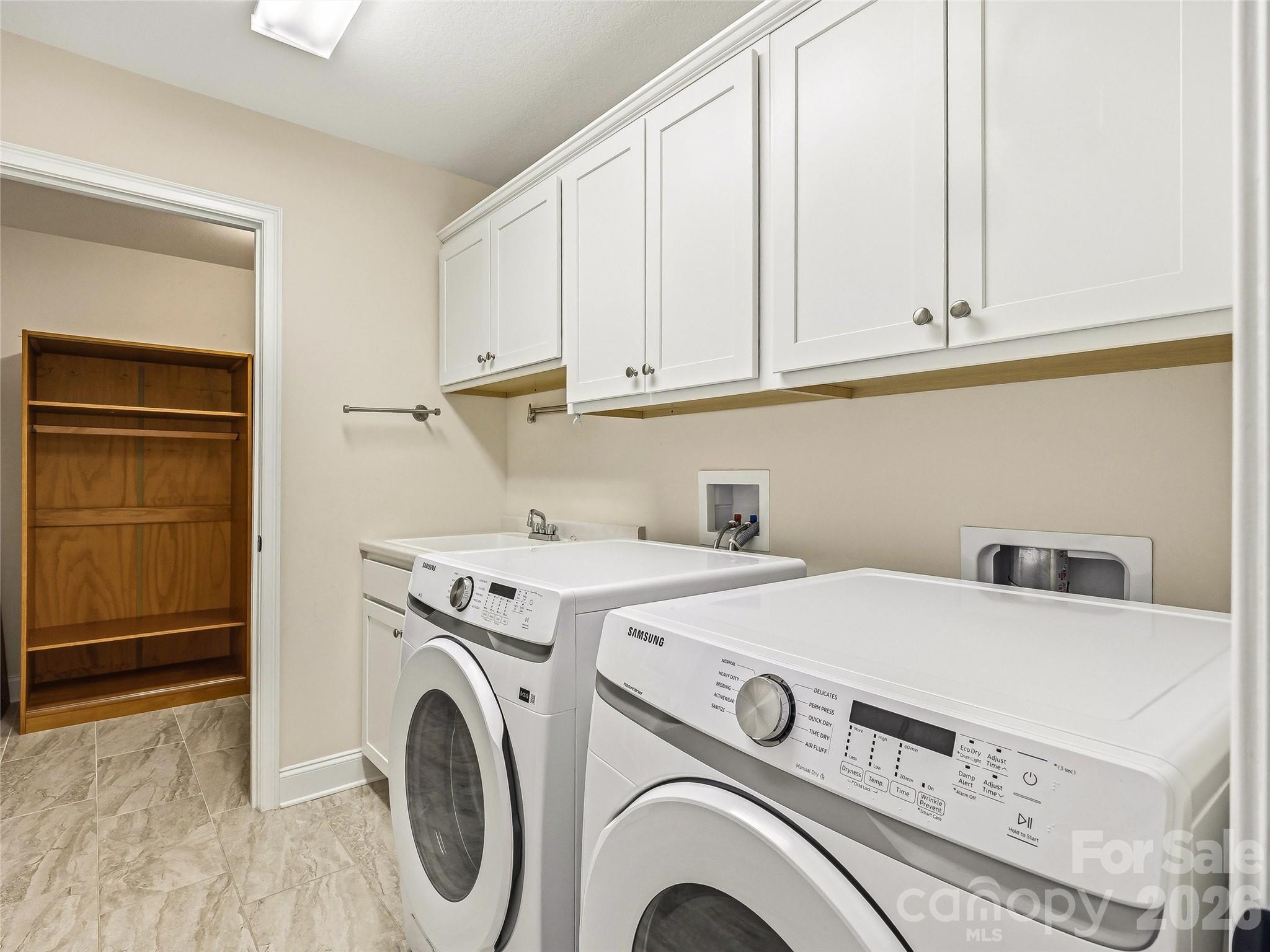 426 Summerfield Place Property Photo 32
