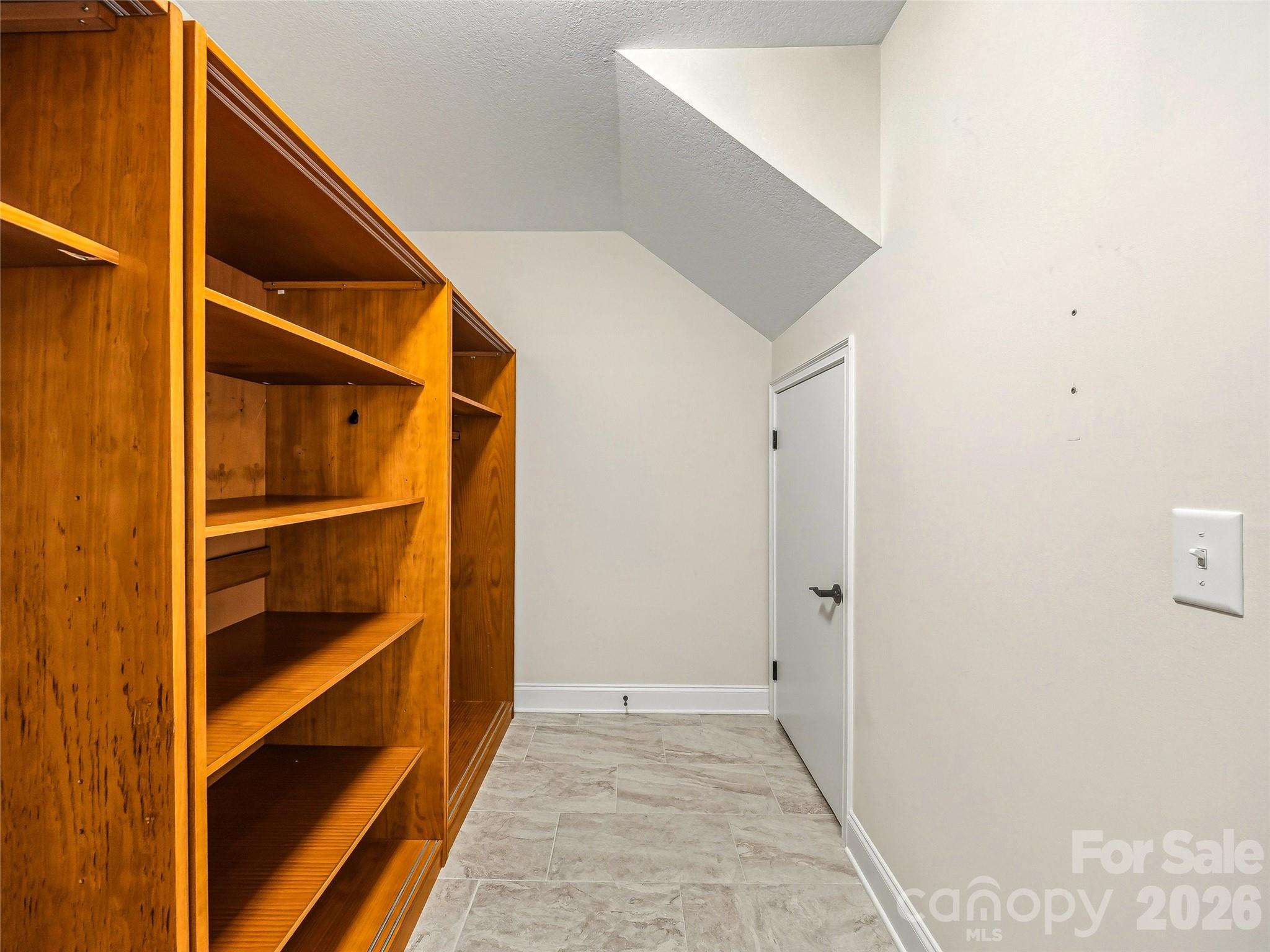 426 Summerfield Place Property Photo 33