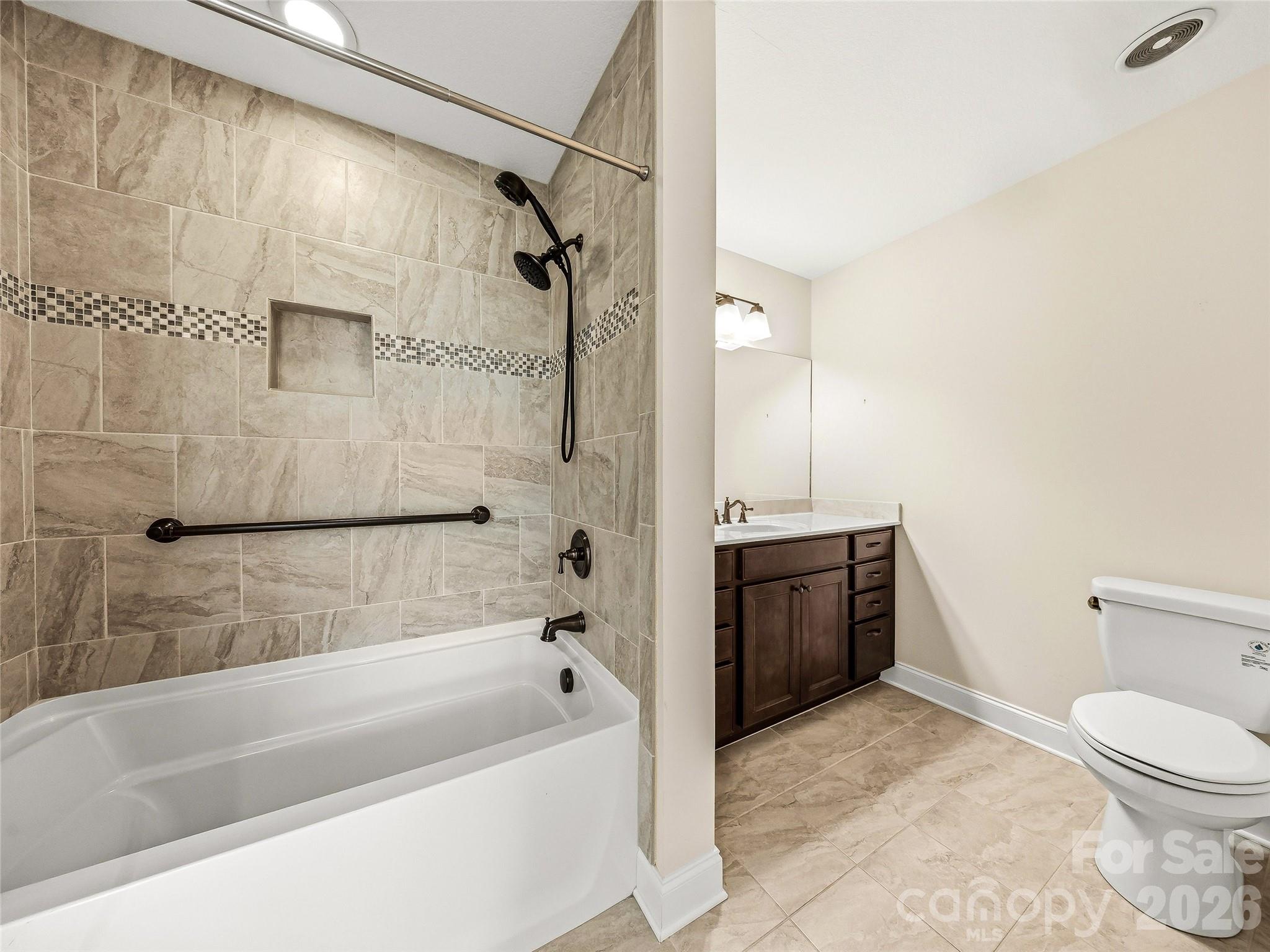 426 Summerfield Place Property Photo 46