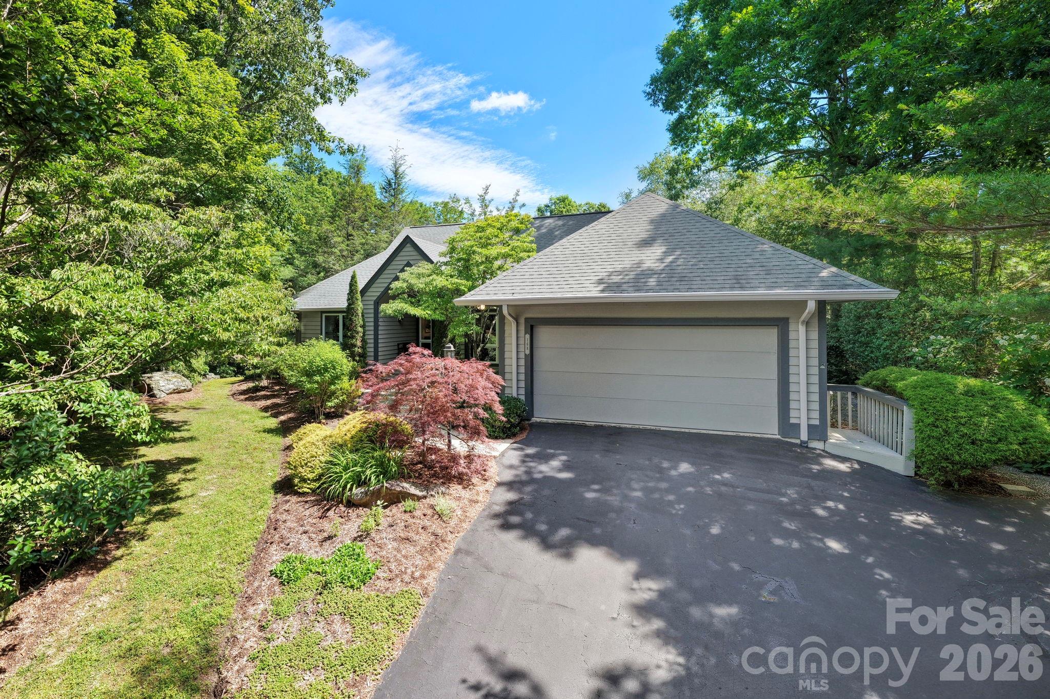 168 Overlook Drive Property Photo 2