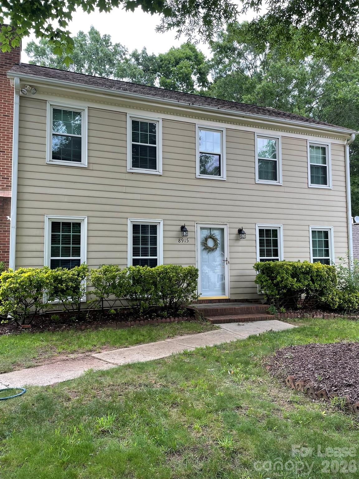 8915 Gamesford Drive Property Photo 1
