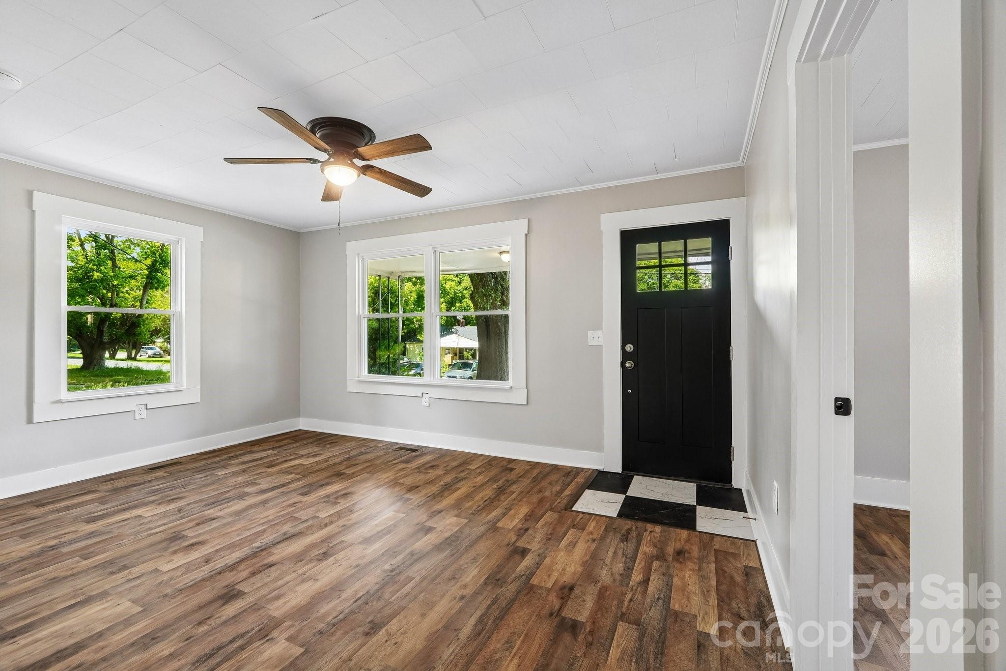 701 N Scruggs Street Property Photo 8