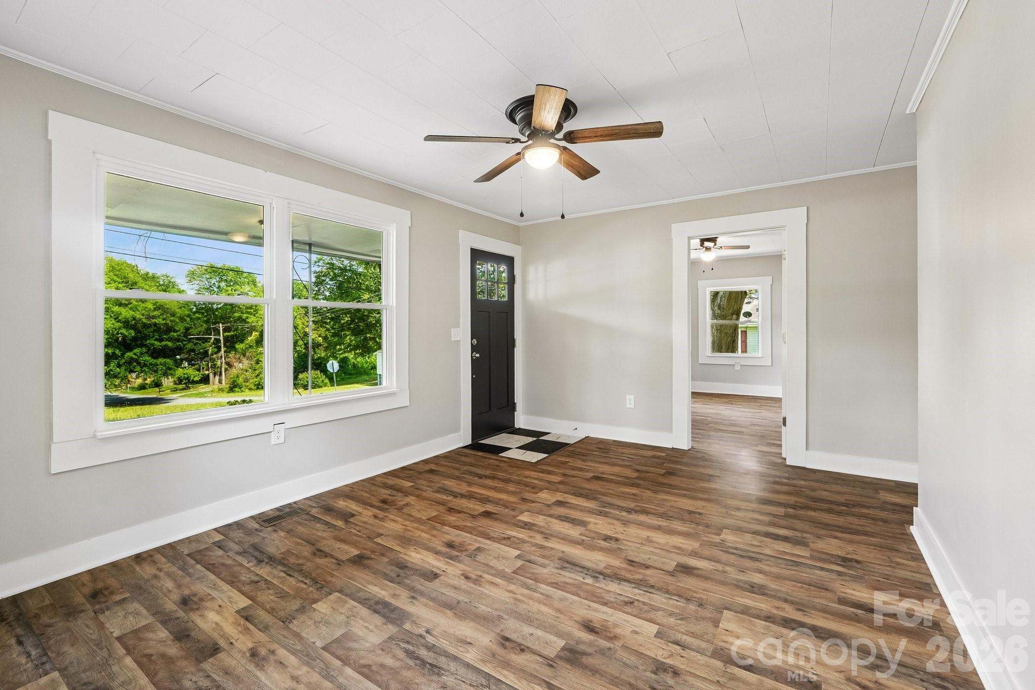 701 N Scruggs Street Property Photo 9
