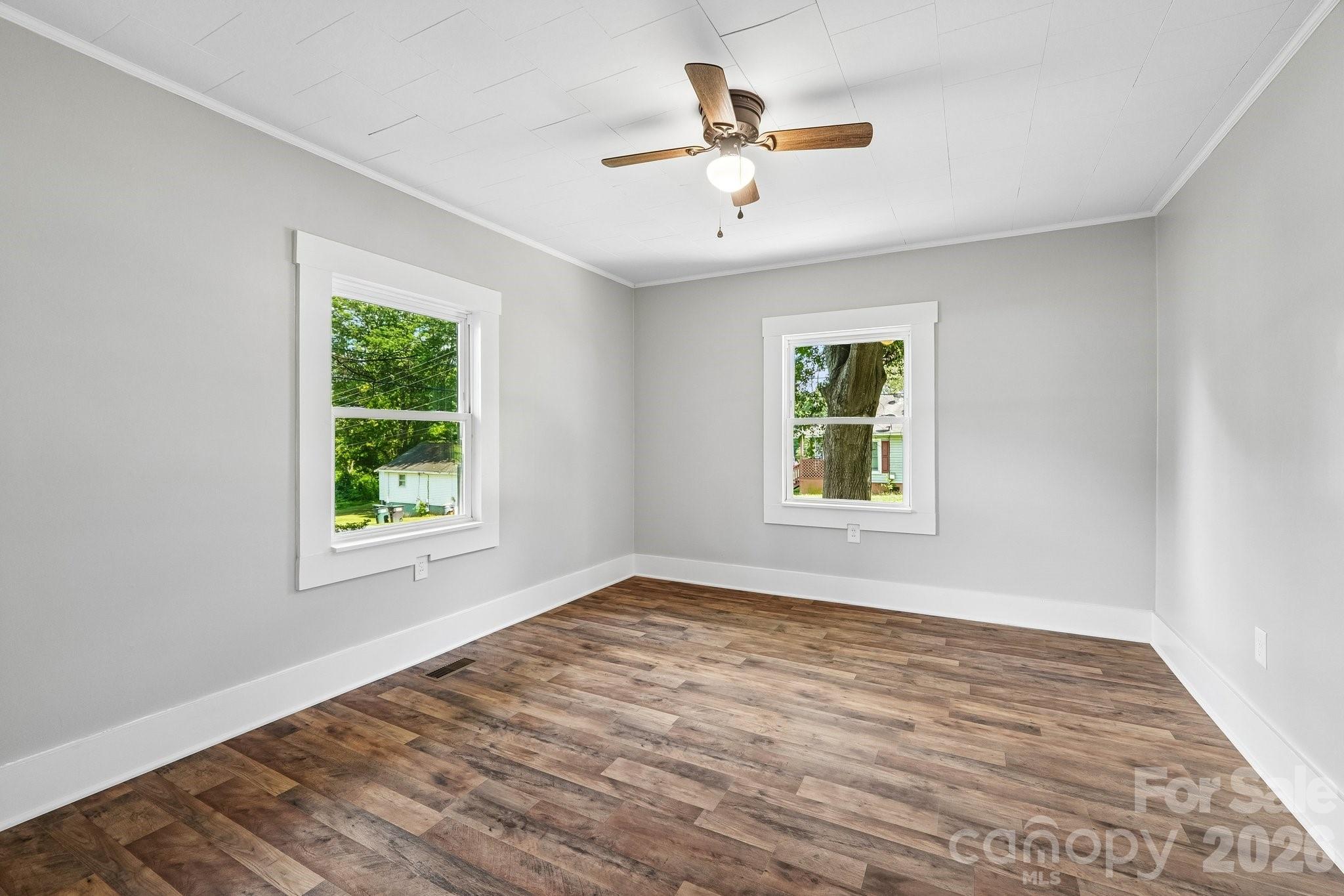 701 N Scruggs Street Property Photo 14