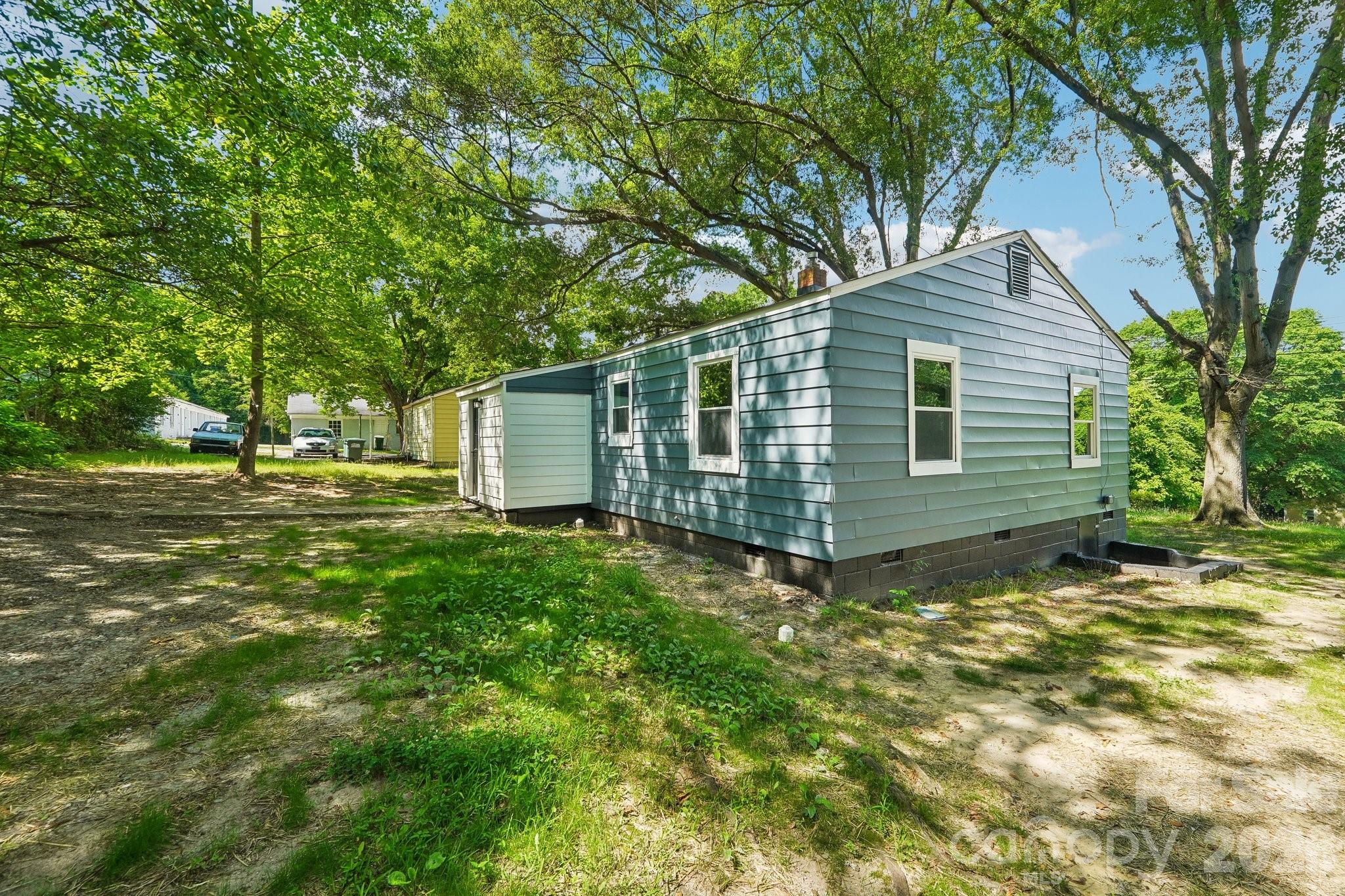 701 N Scruggs Street Property Photo 19