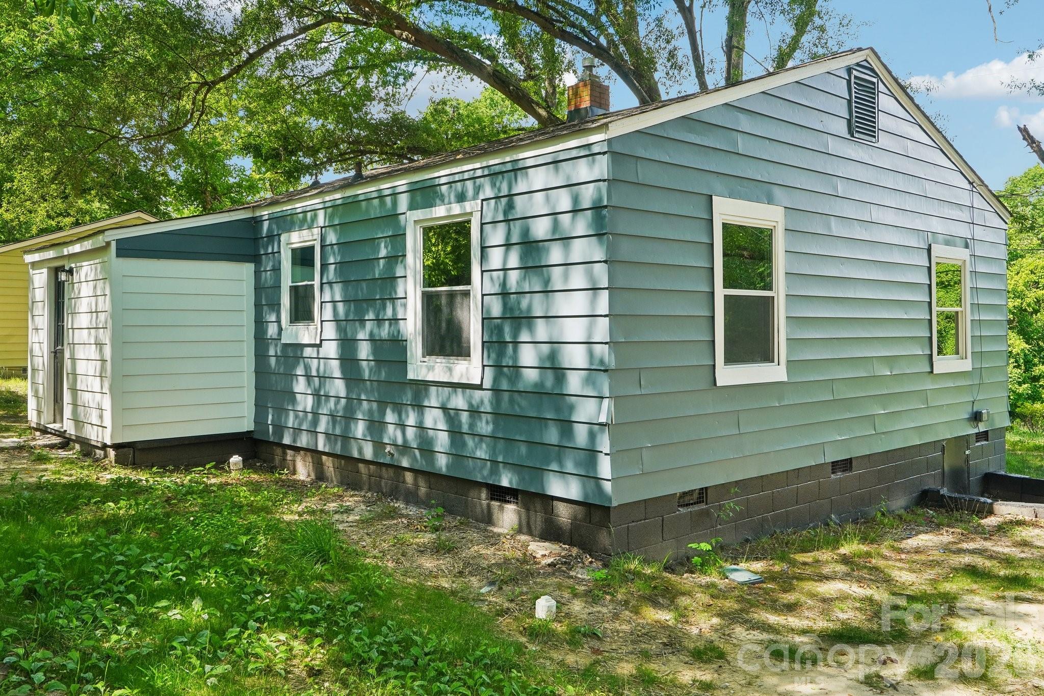 701 N Scruggs Street Property Photo 20