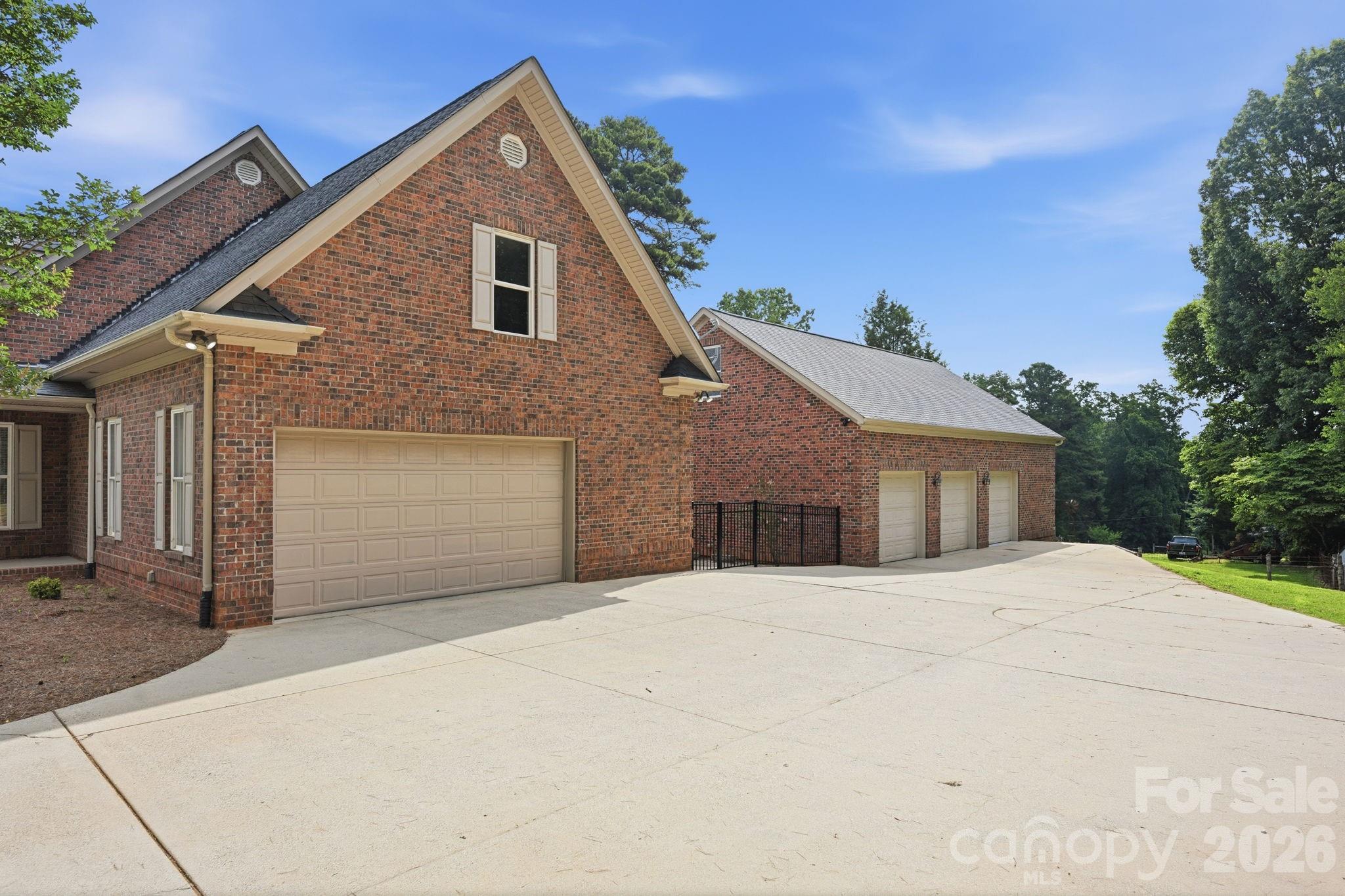 132 Monarch Lane Property Photo 37
