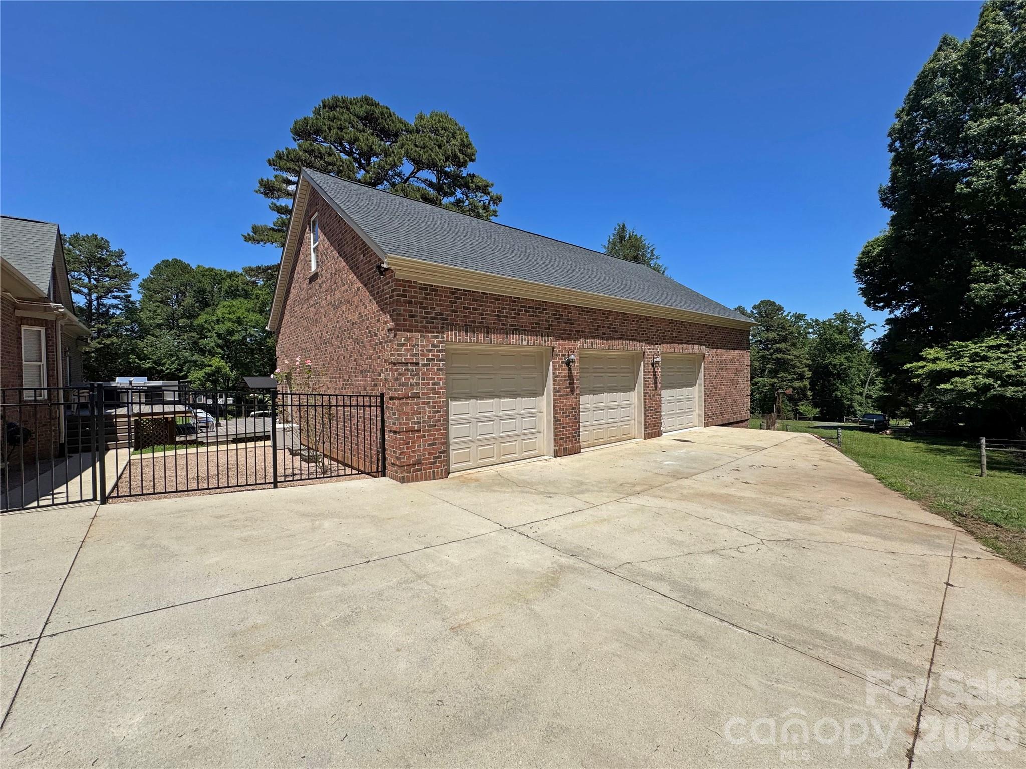 132 Monarch Lane Property Photo 38