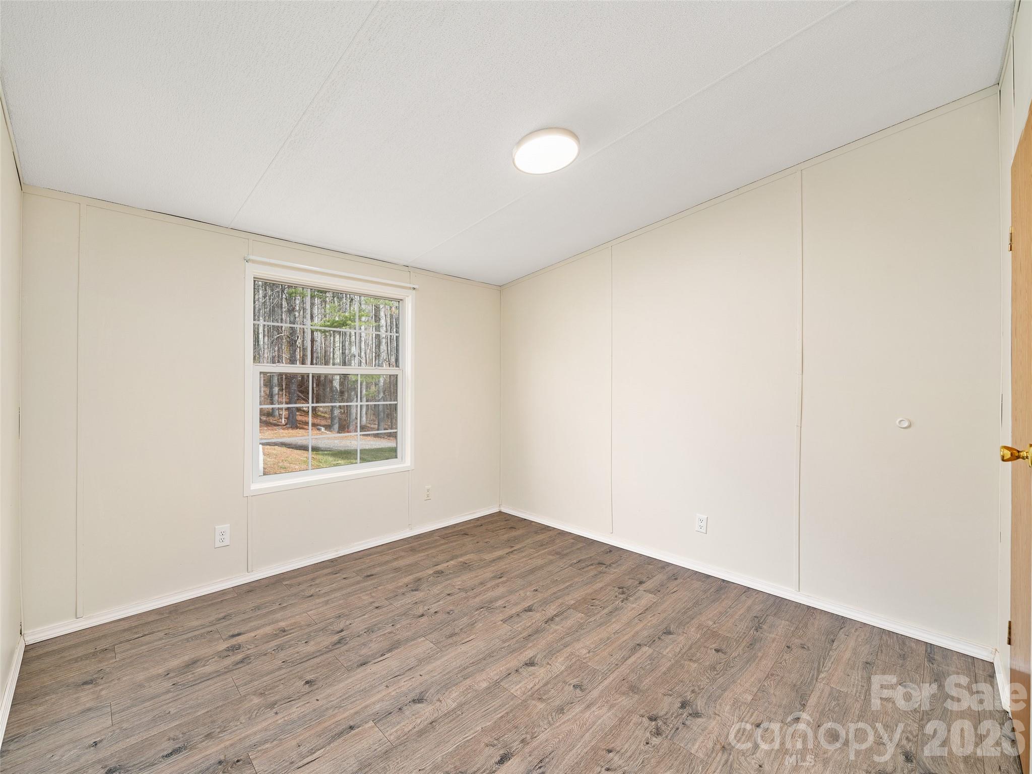 105 Satinwood Drive Property Photo 14