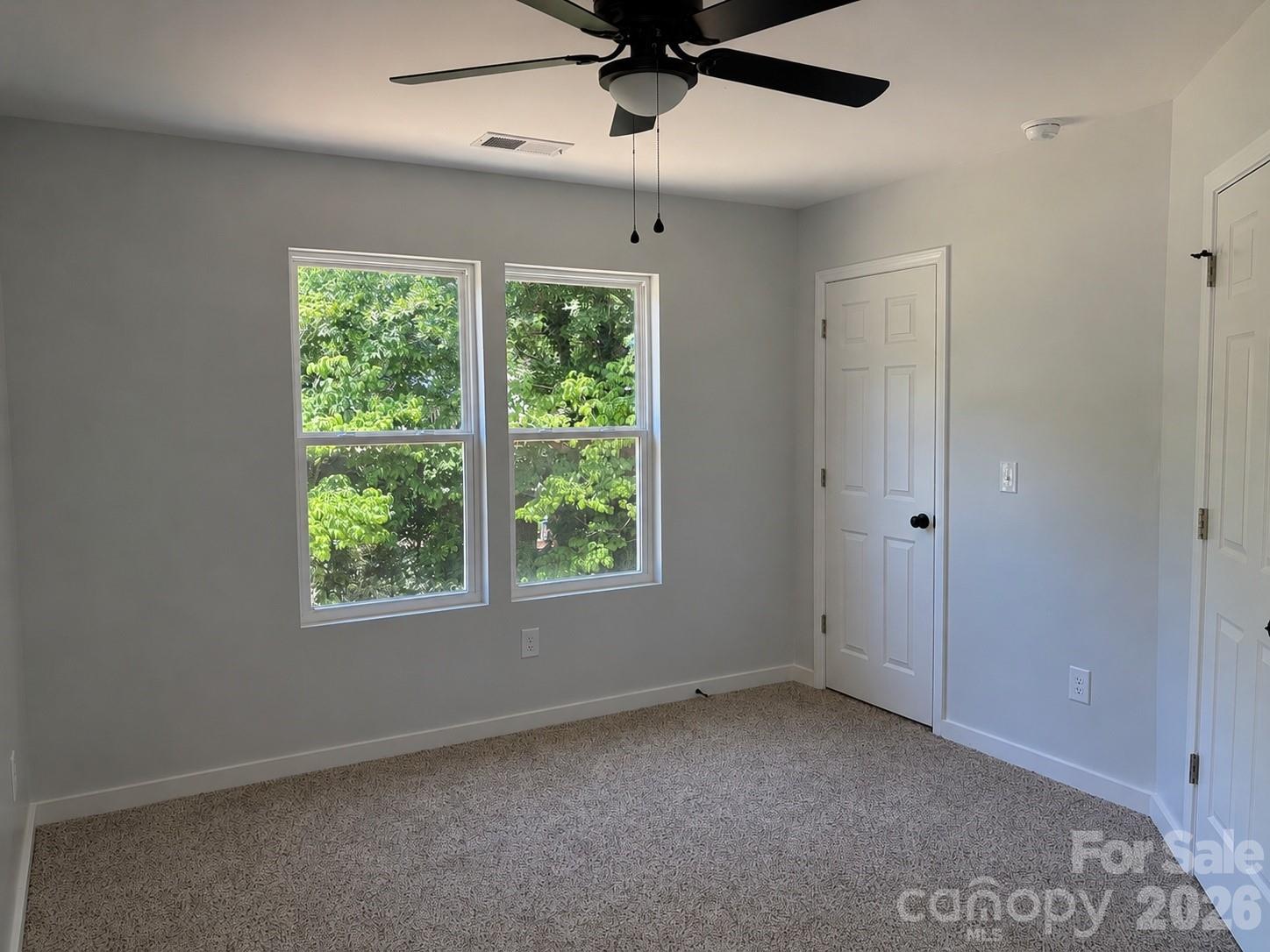 814 E Main Street Property Photo 9