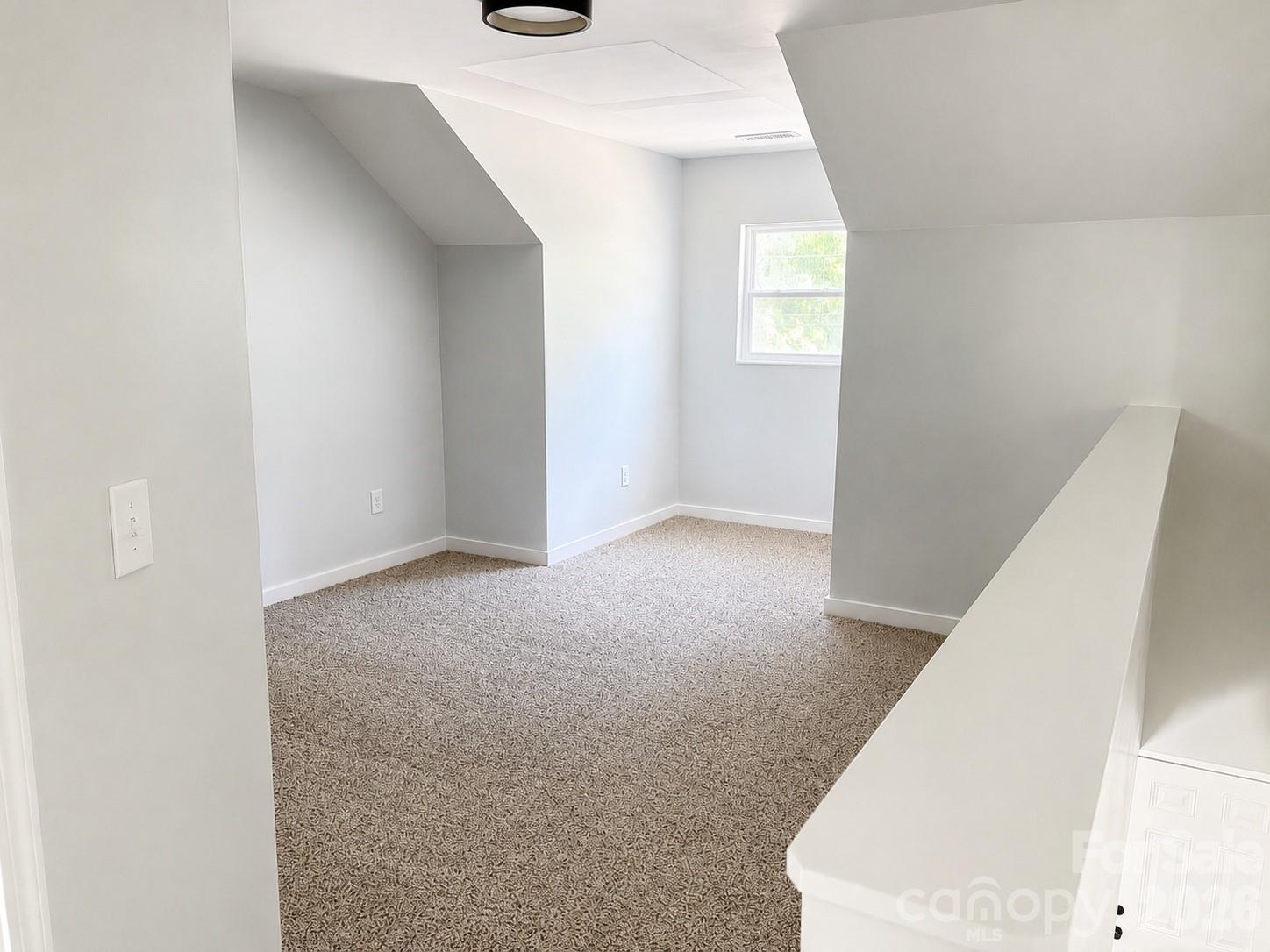 814 E Main Street Property Photo 11