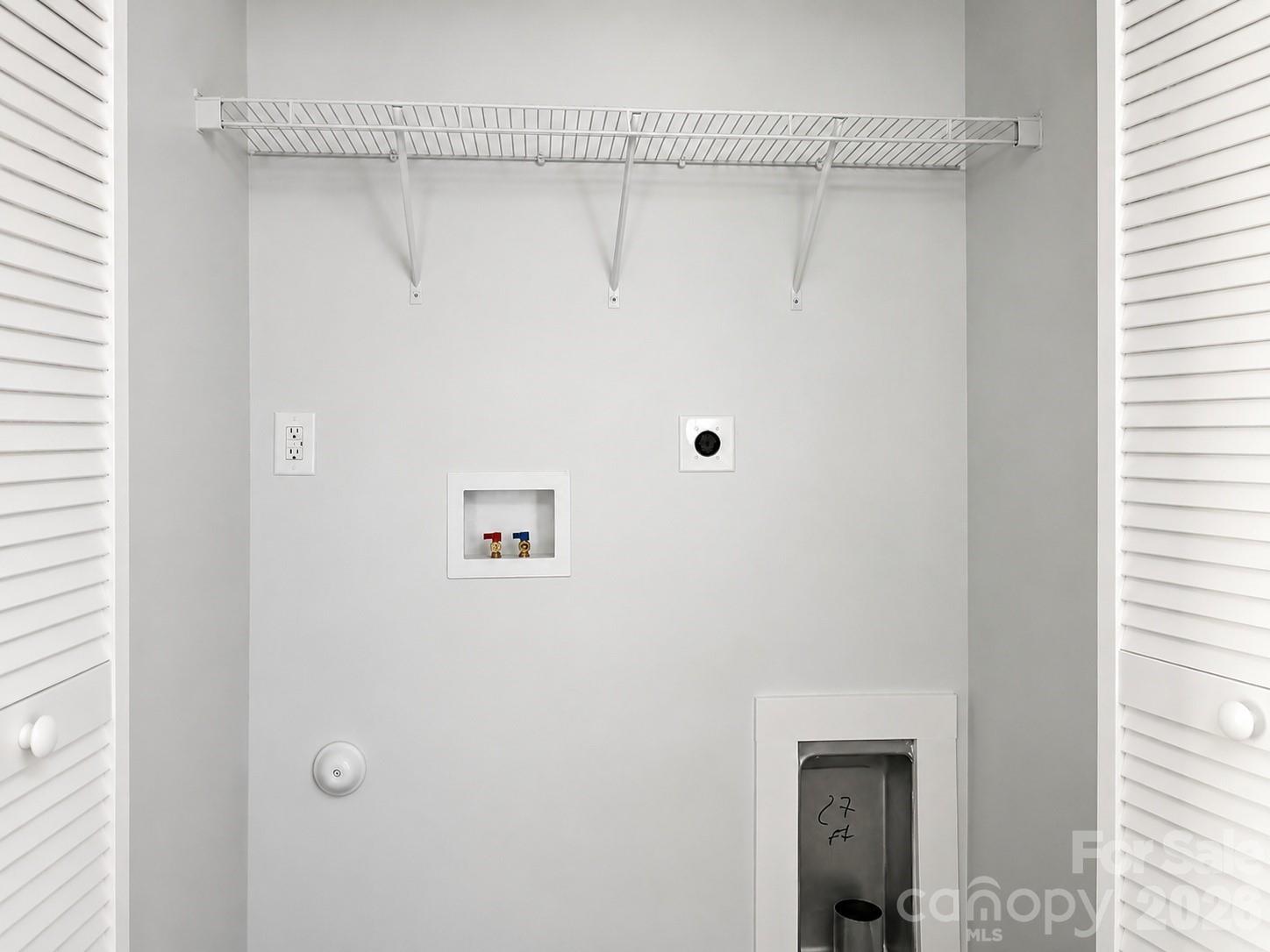 814 E Main Street Property Photo 12