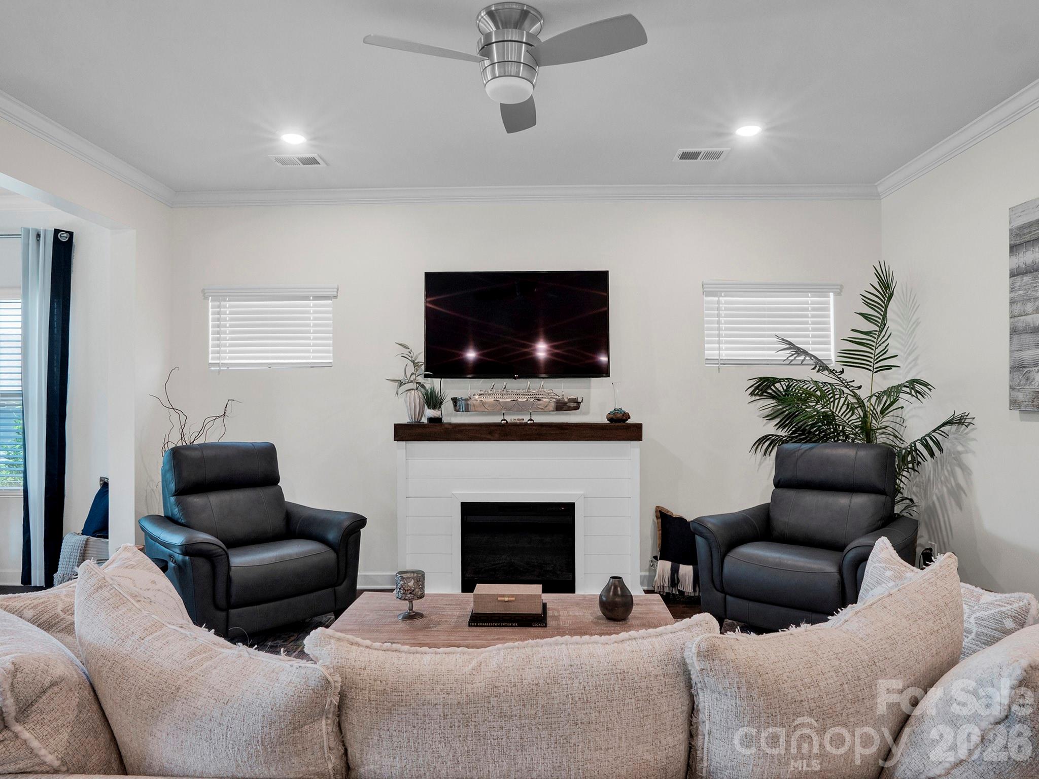1023 Ellington Downs Way Property Photo 17