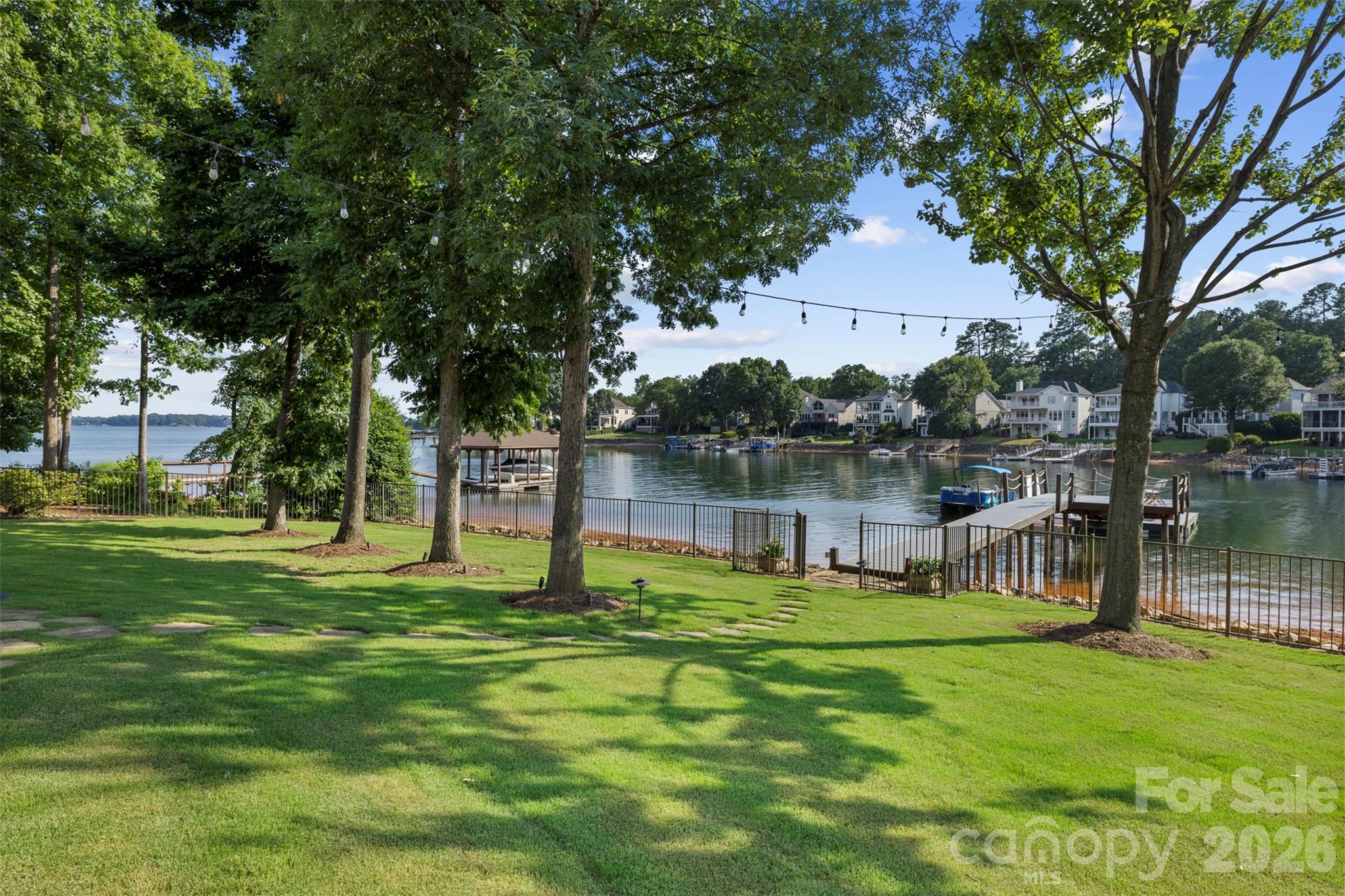 18407 Peninsula Cove Lane Property Photo 29