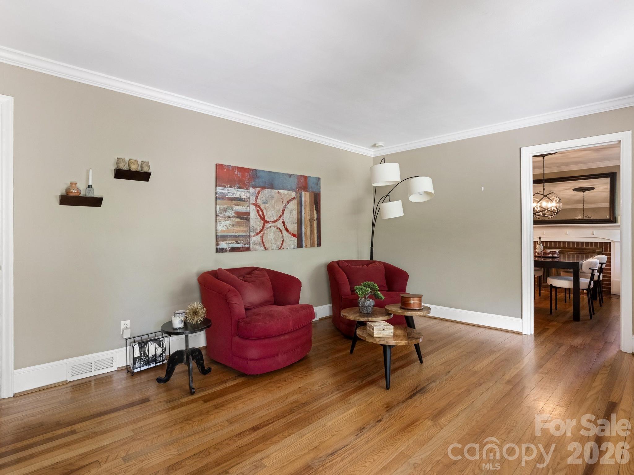 5634 Wedgewood Drive Property Photo 4