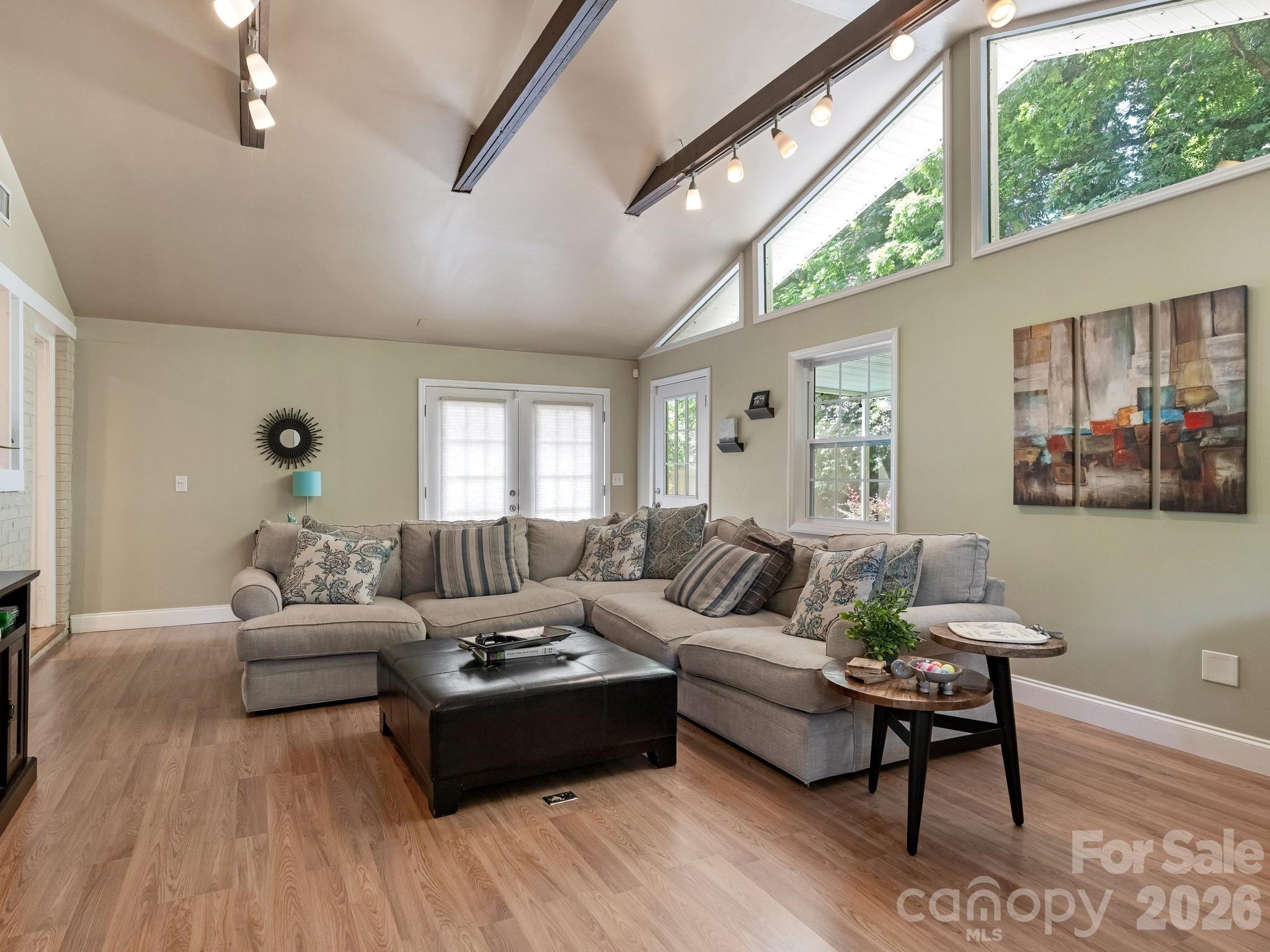 5634 Wedgewood Drive Property Photo 15