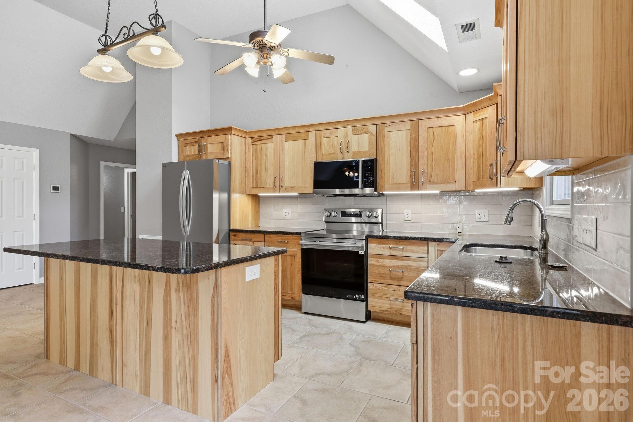 45 Beekeeper Trail Property Photo 8