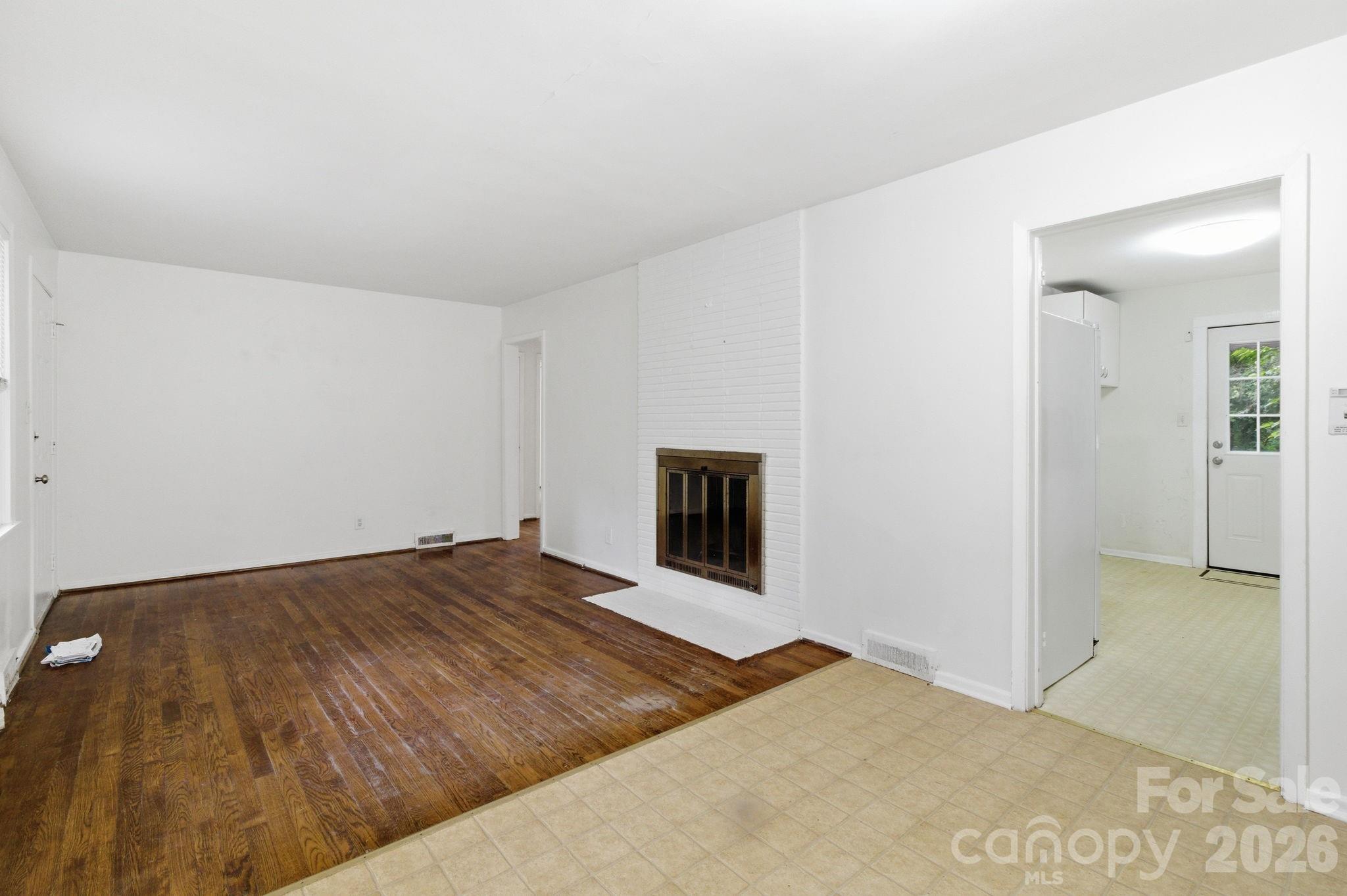1909 Camp Greene Street Property Photo 5
