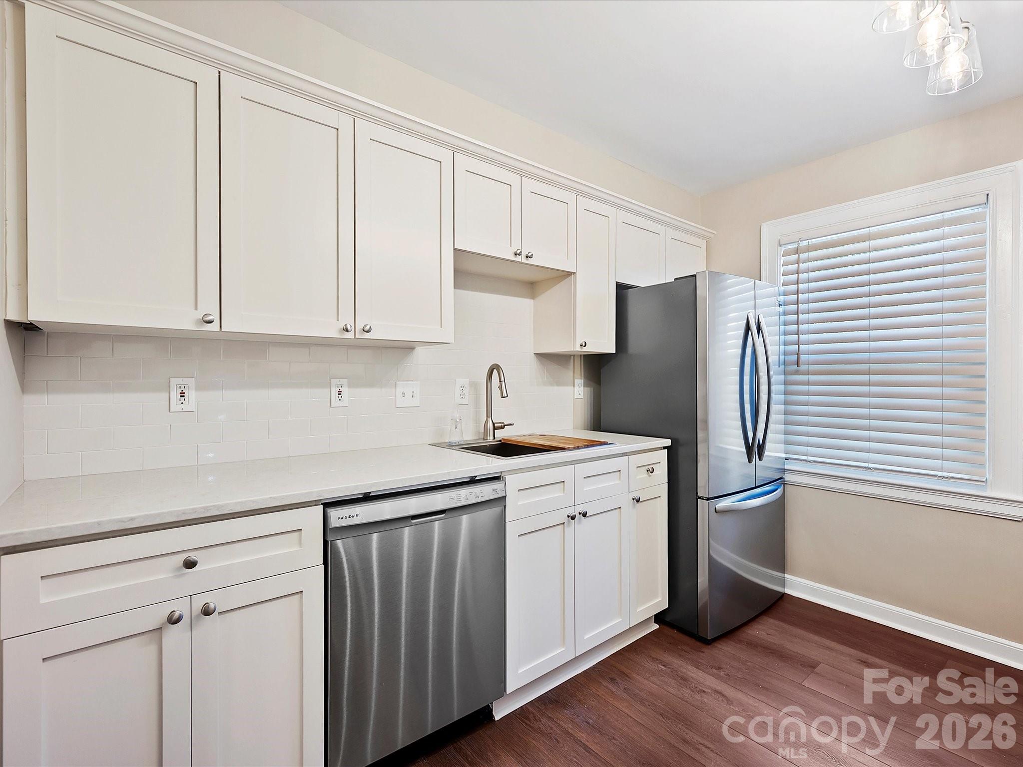 107 S Laurel Avenue 101a Property Photo 3