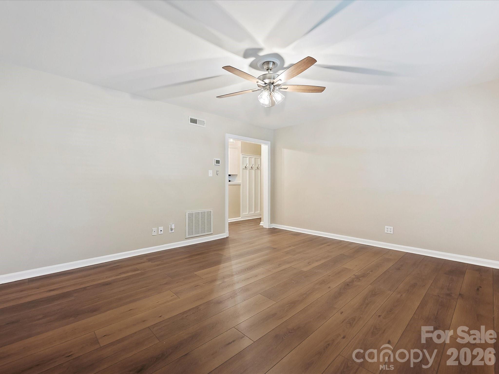 107 S Laurel Avenue 101a Property Photo 10