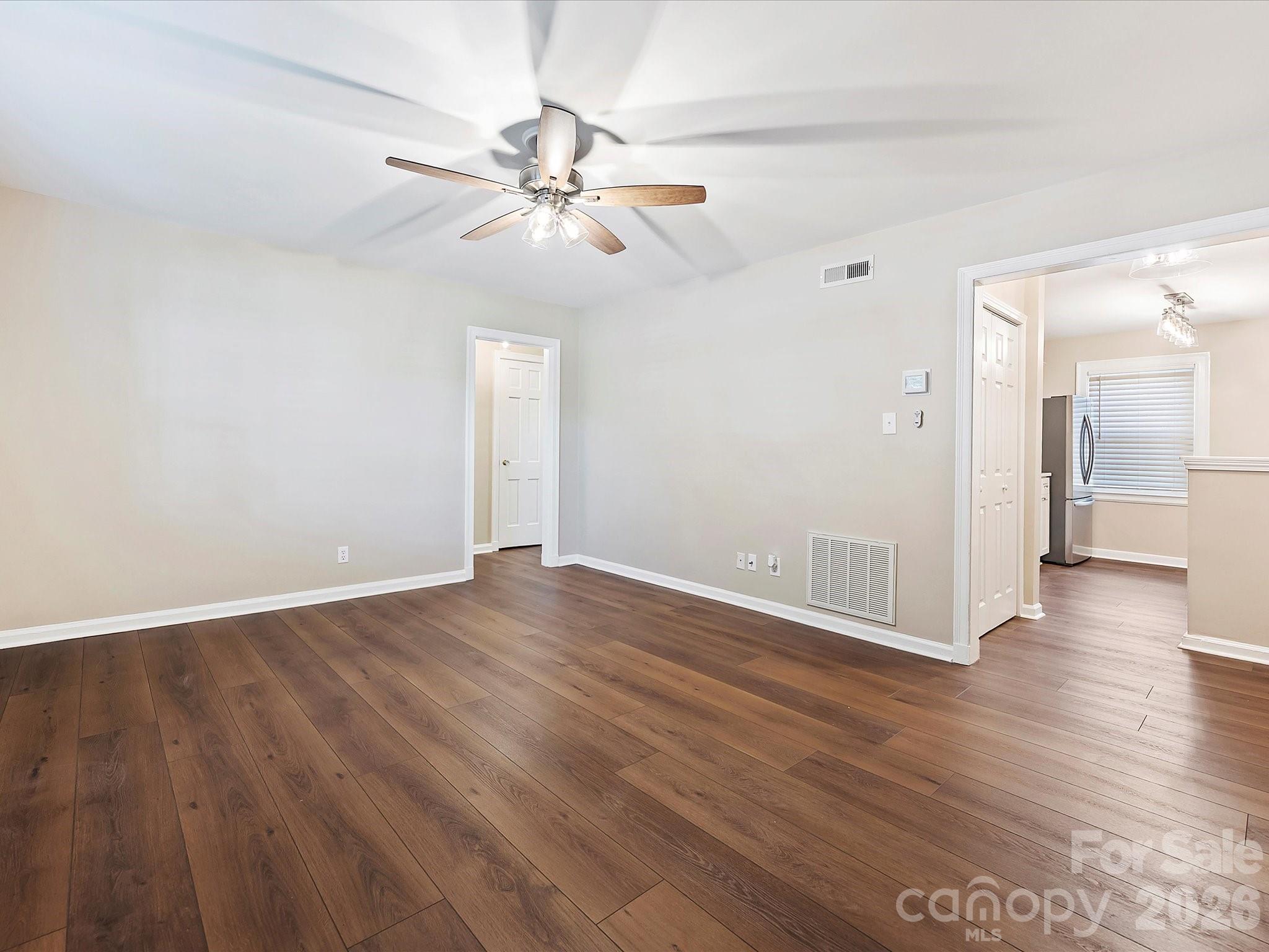 107 S Laurel Avenue 101a Property Photo 11