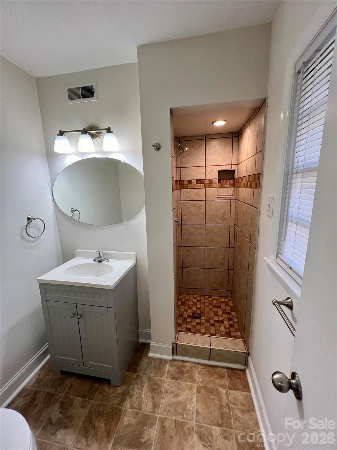 128 Woodlynn Drive Property Photo 15