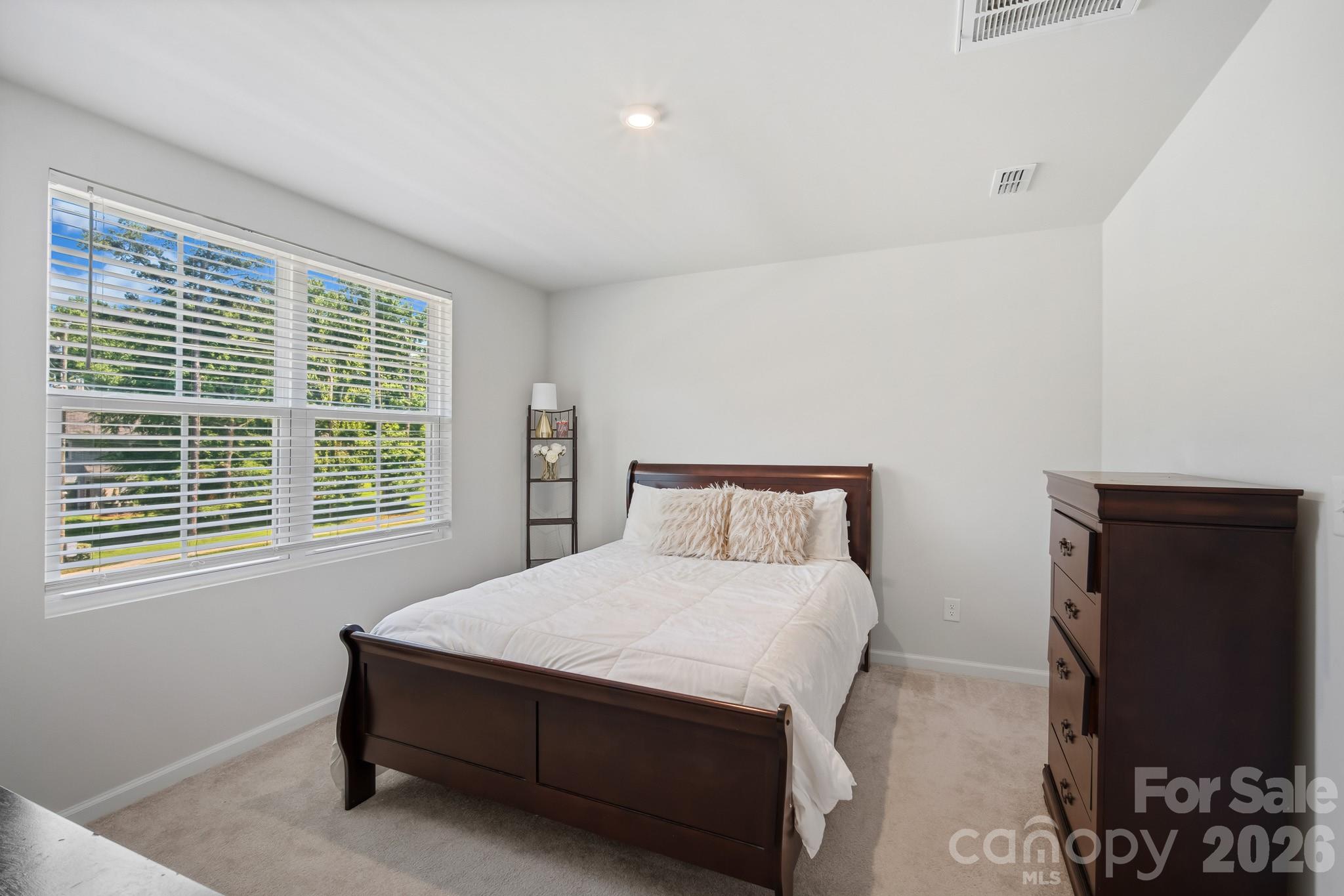 2051 Langer Street Property Photo 8