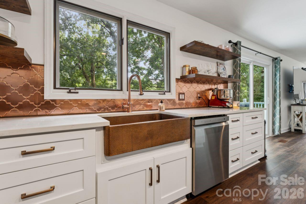 26049 Neptunes Landing Property Photo 4