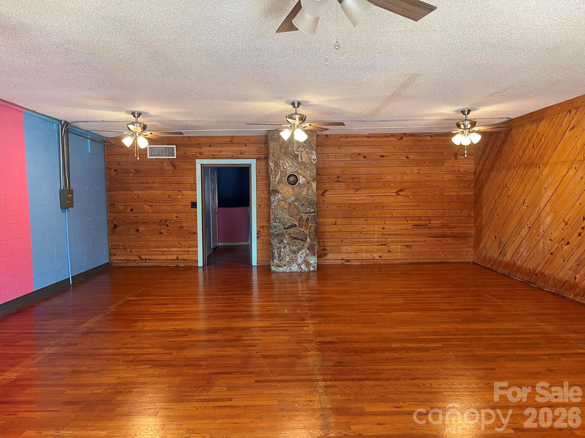 8341 W Franklin Street Property Photo 6