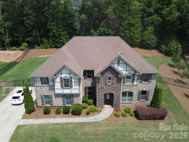726 Lingfield Lane Property Photo 1