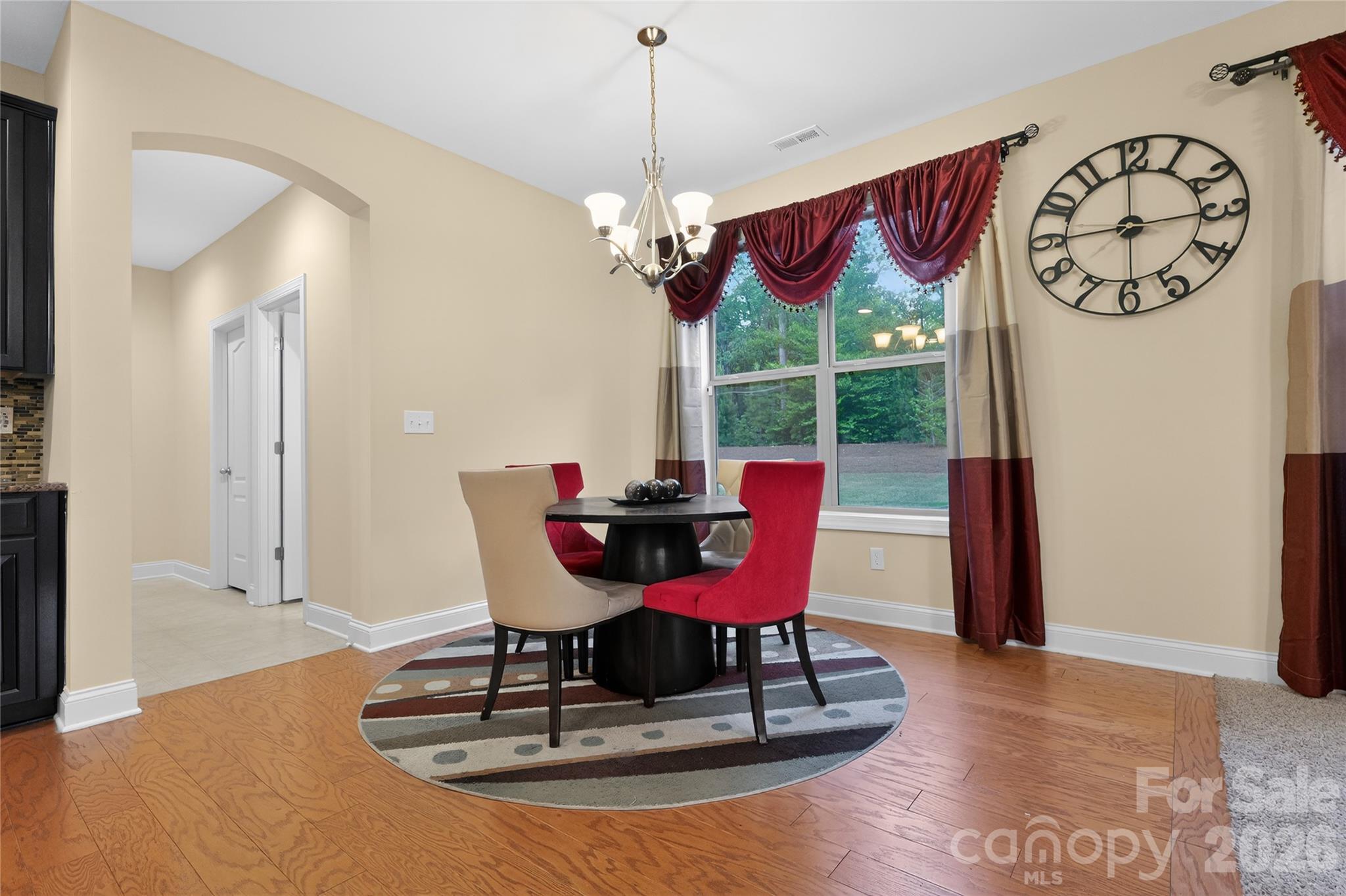 726 Lingfield Lane Property Photo 25