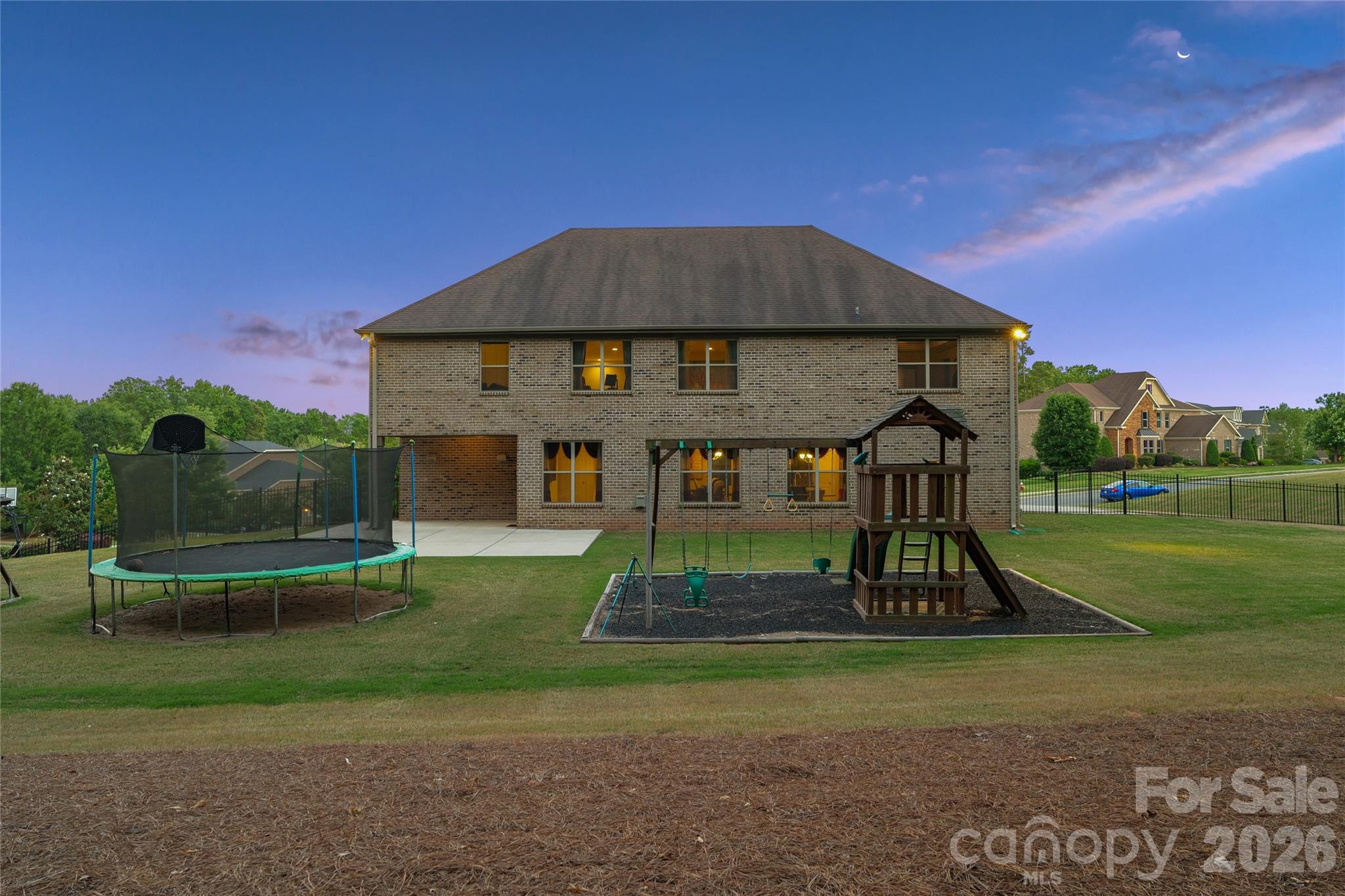 726 Lingfield Lane Property Photo 43