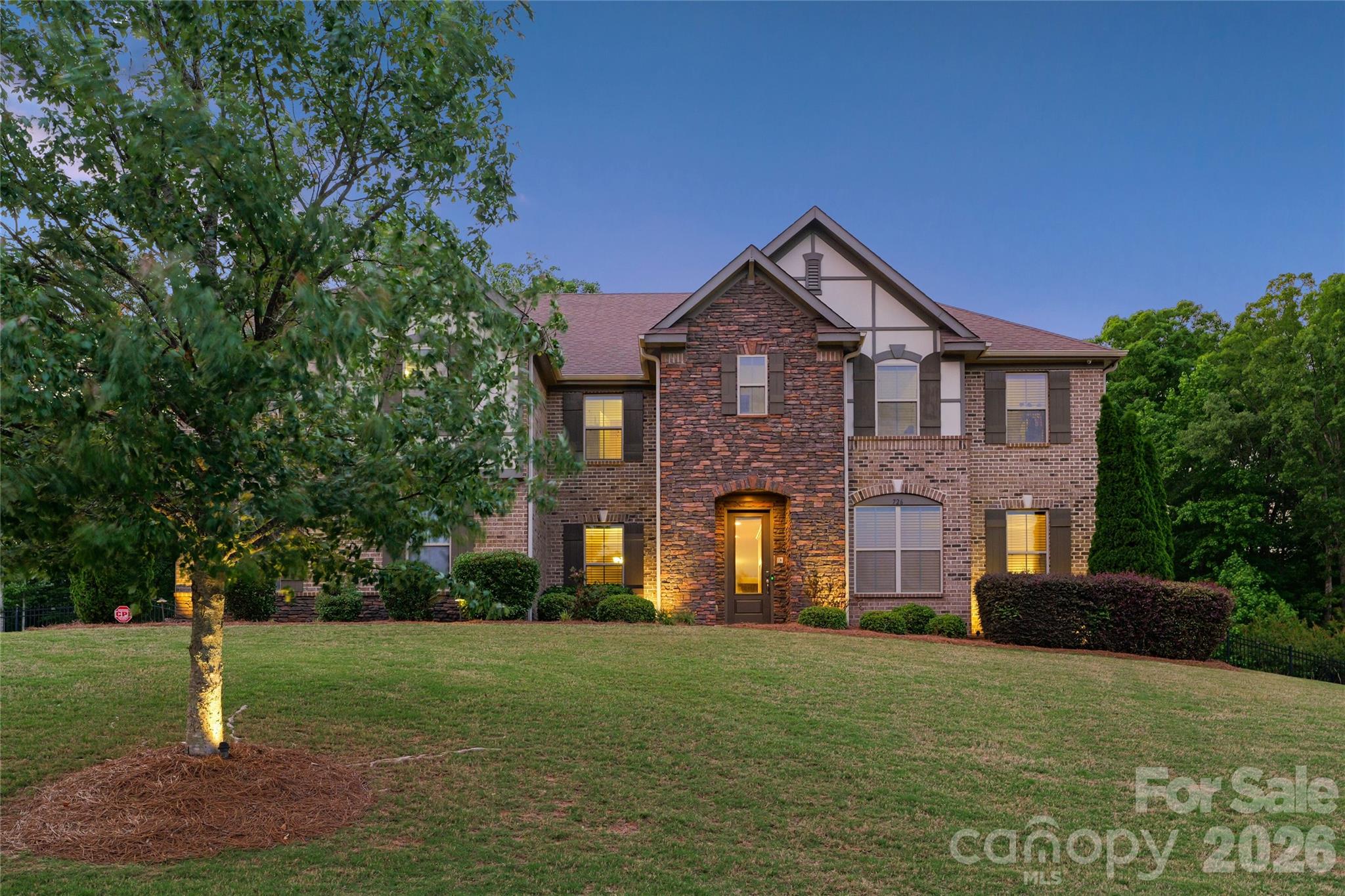 726 Lingfield Lane Property Photo 45
