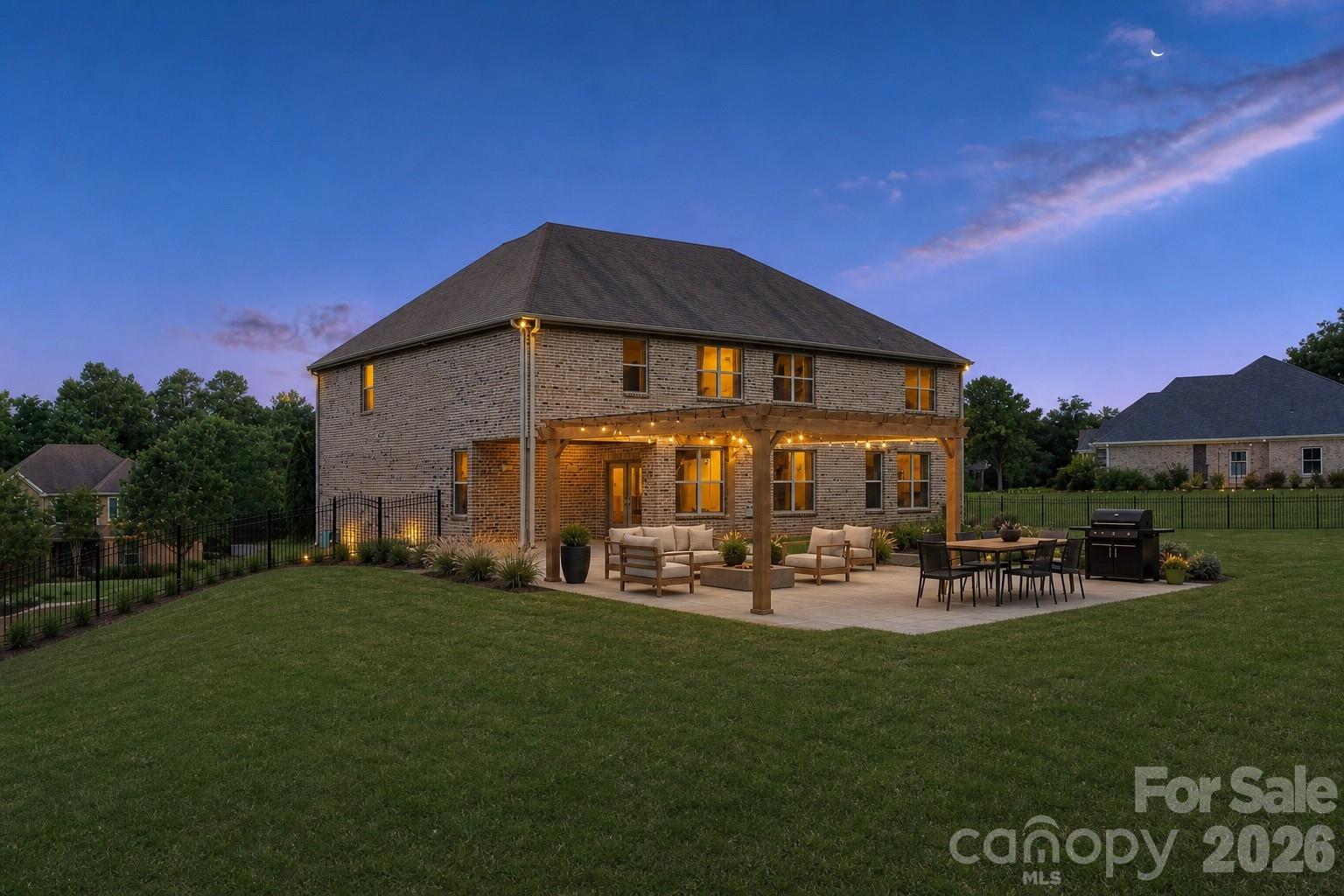726 Lingfield Lane Property Photo 47