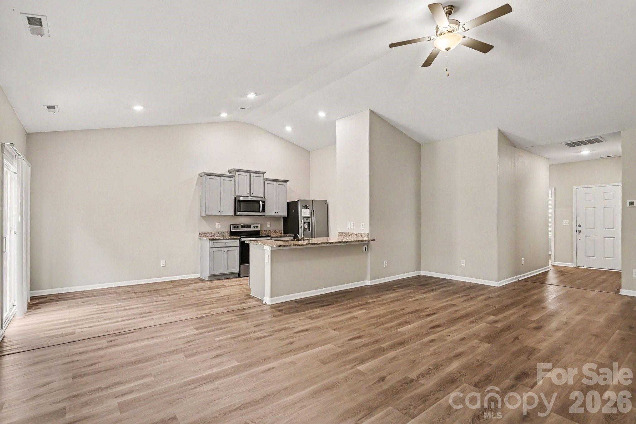 1029 Culver Spring Way Property Photo 3