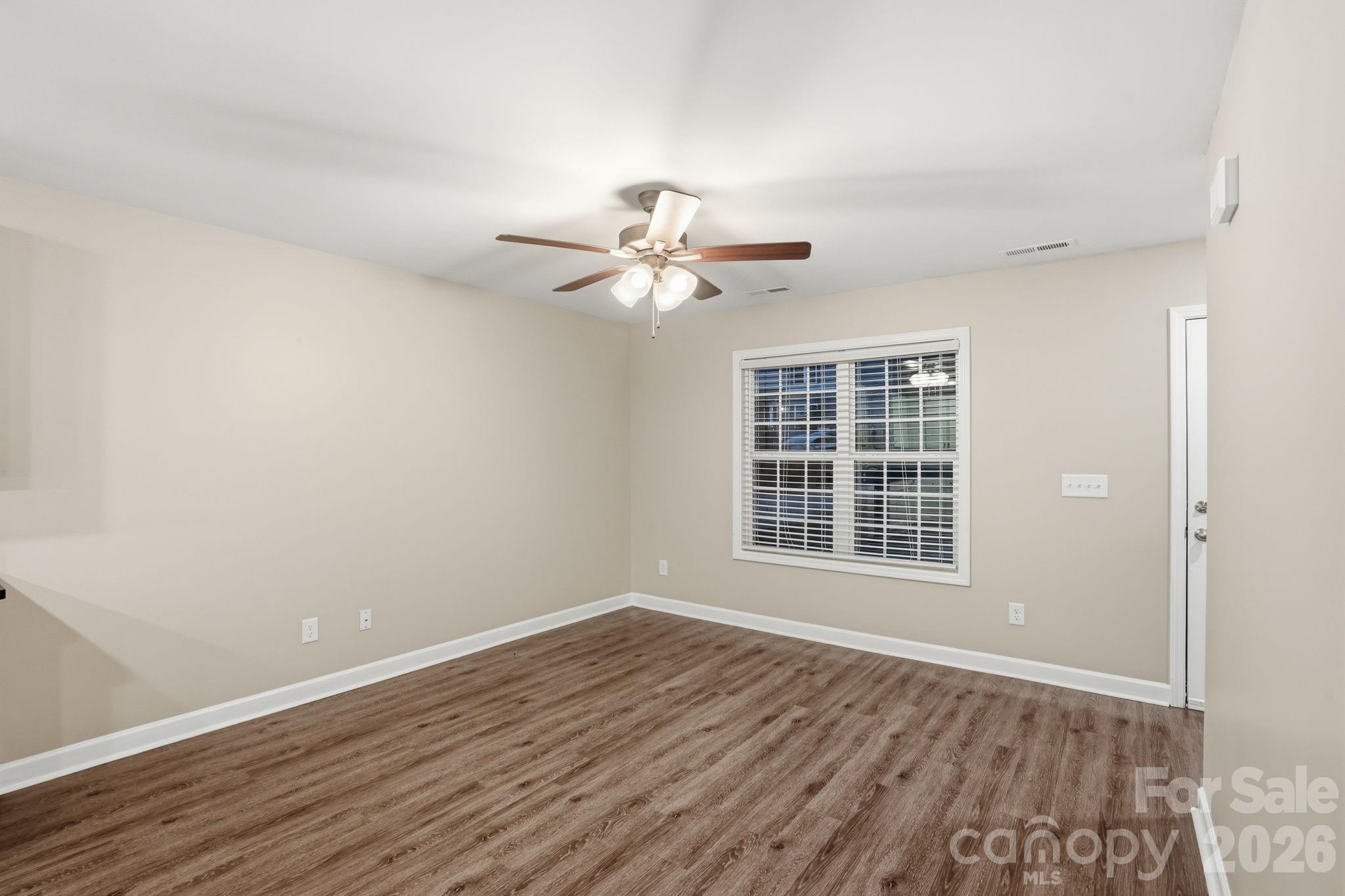 719 Hillside Street Property Photo 3