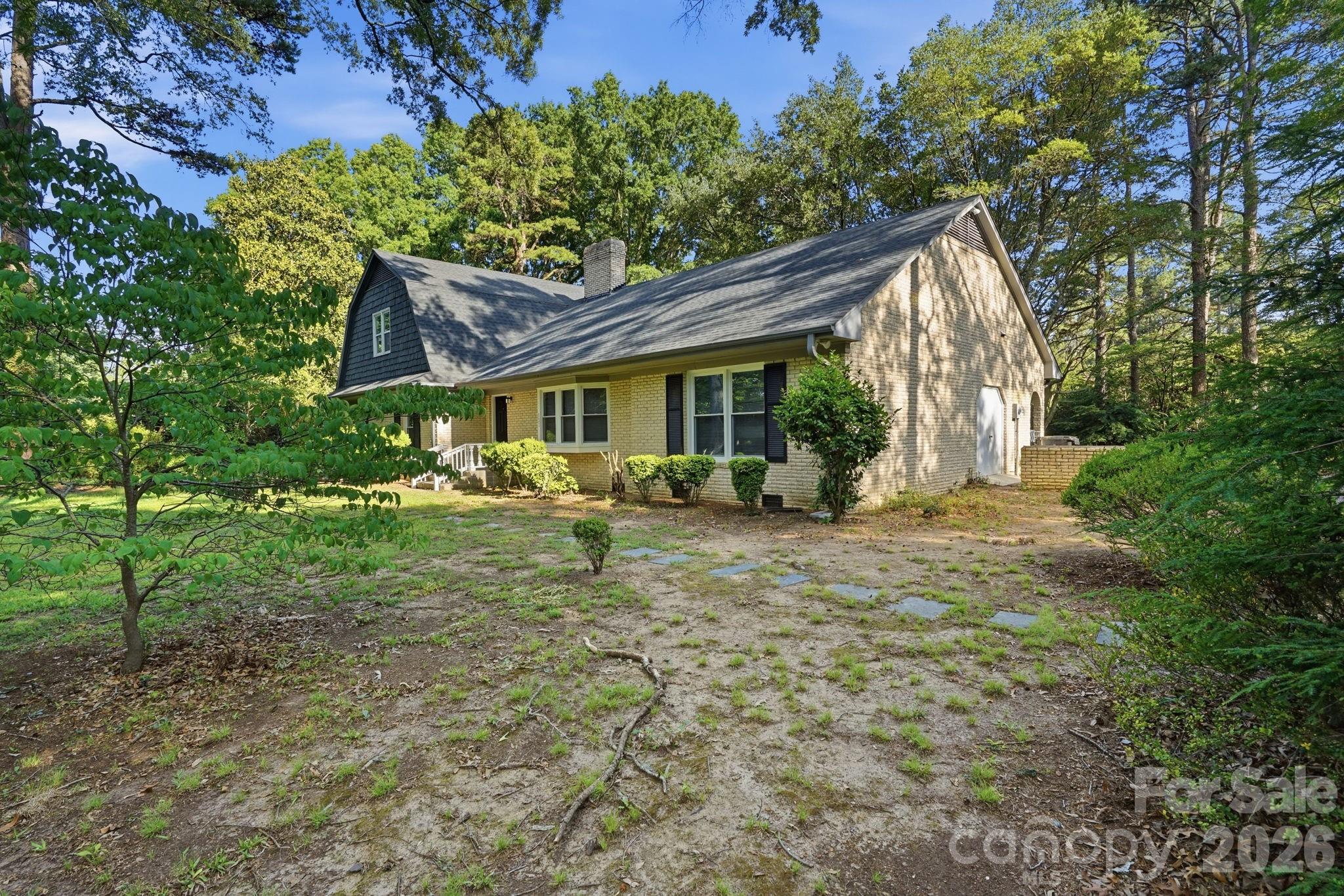 127 Forest Hills Drive Property Photo 4