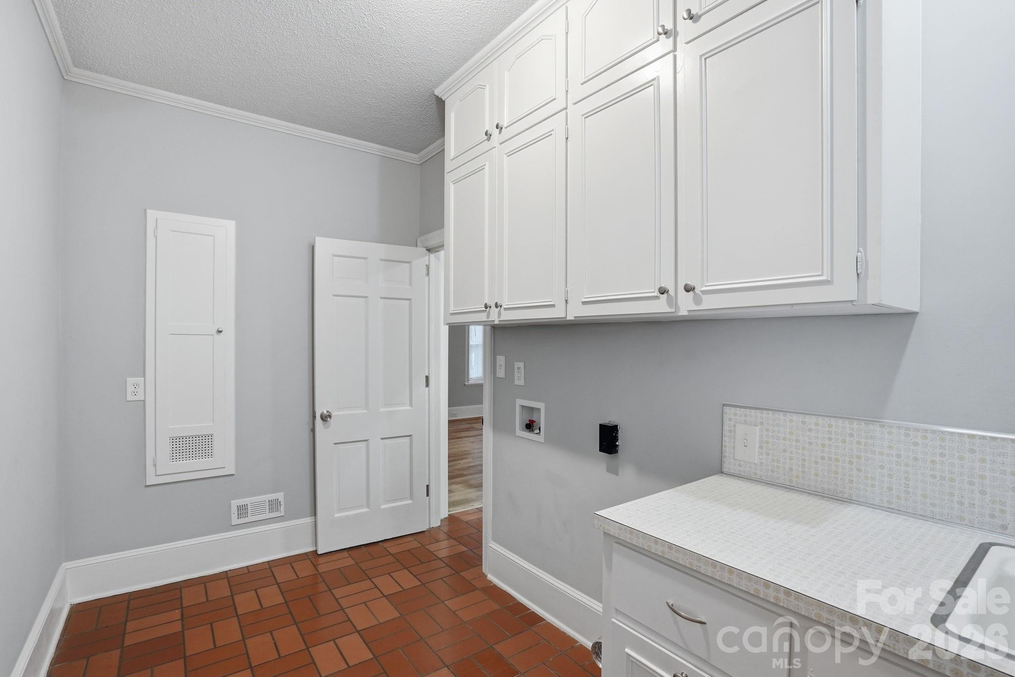 127 Forest Hills Drive Property Photo 34