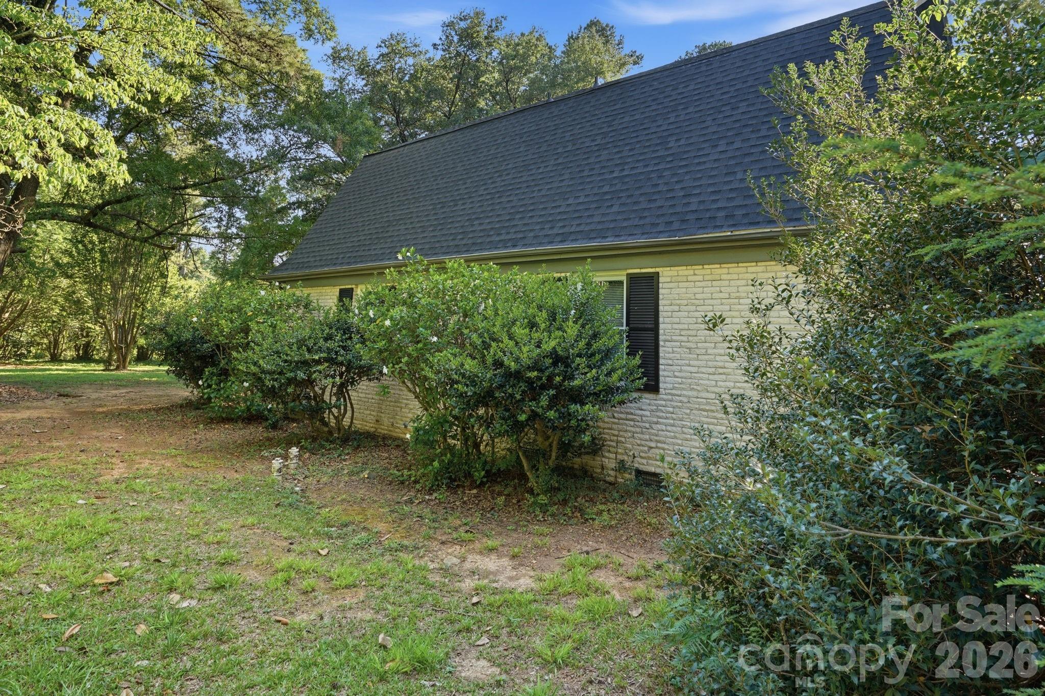 127 Forest Hills Drive Property Photo 37