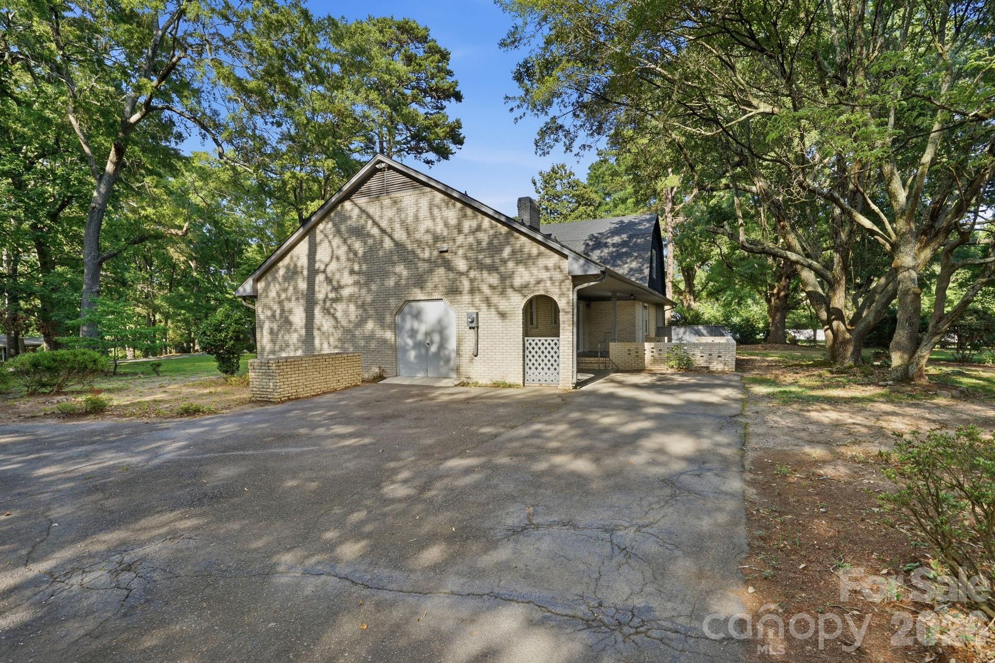 127 Forest Hills Drive Property Photo 38