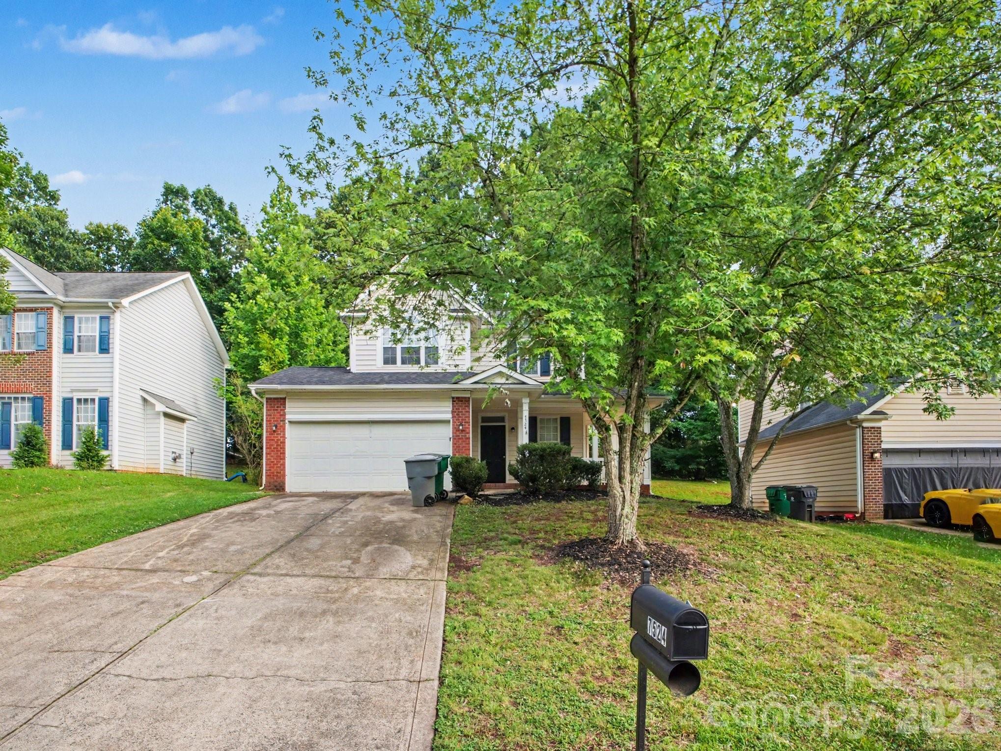 7524 Grabill Drive Property Photo 1