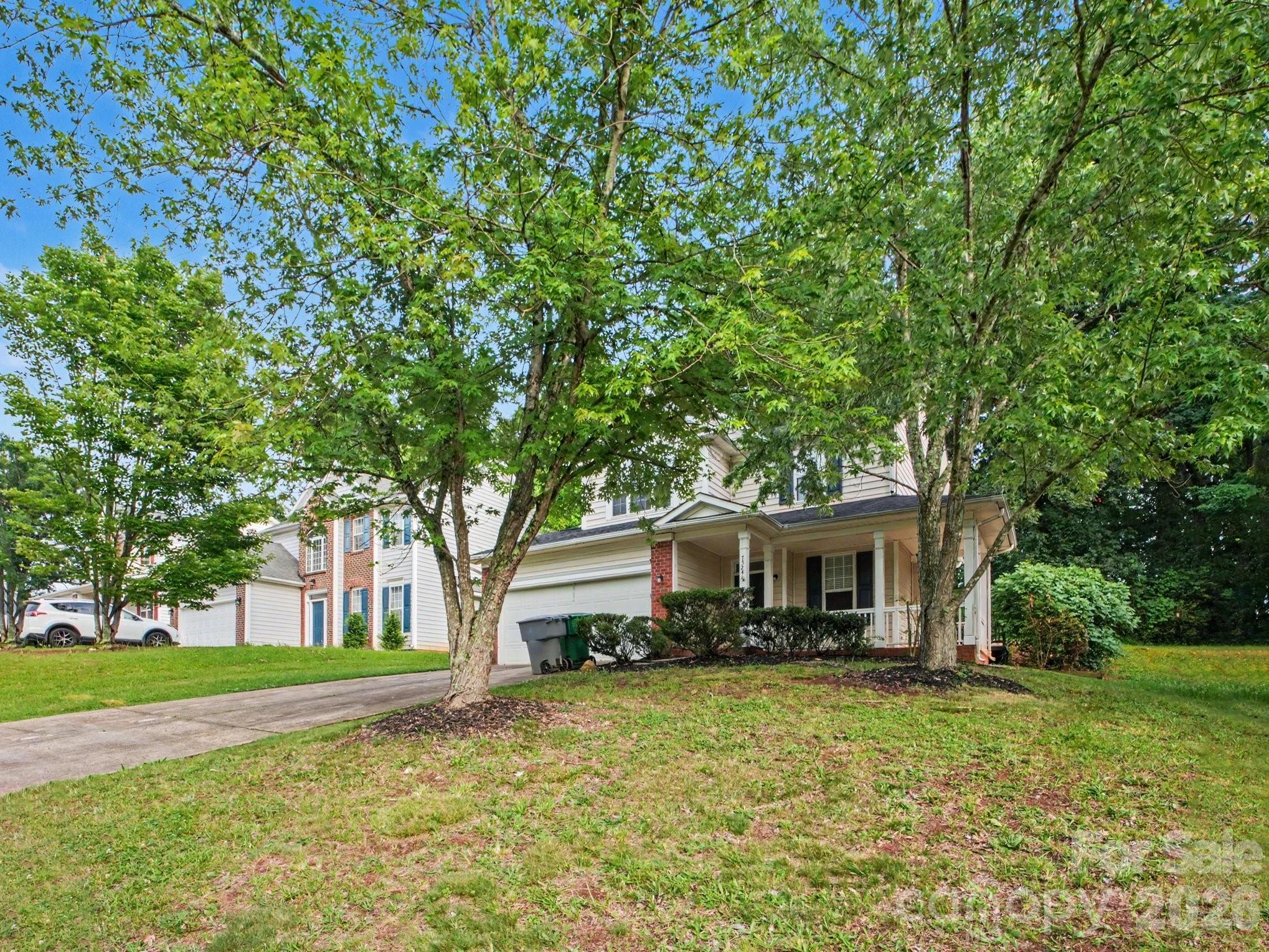 7524 Grabill Drive Property Photo 3