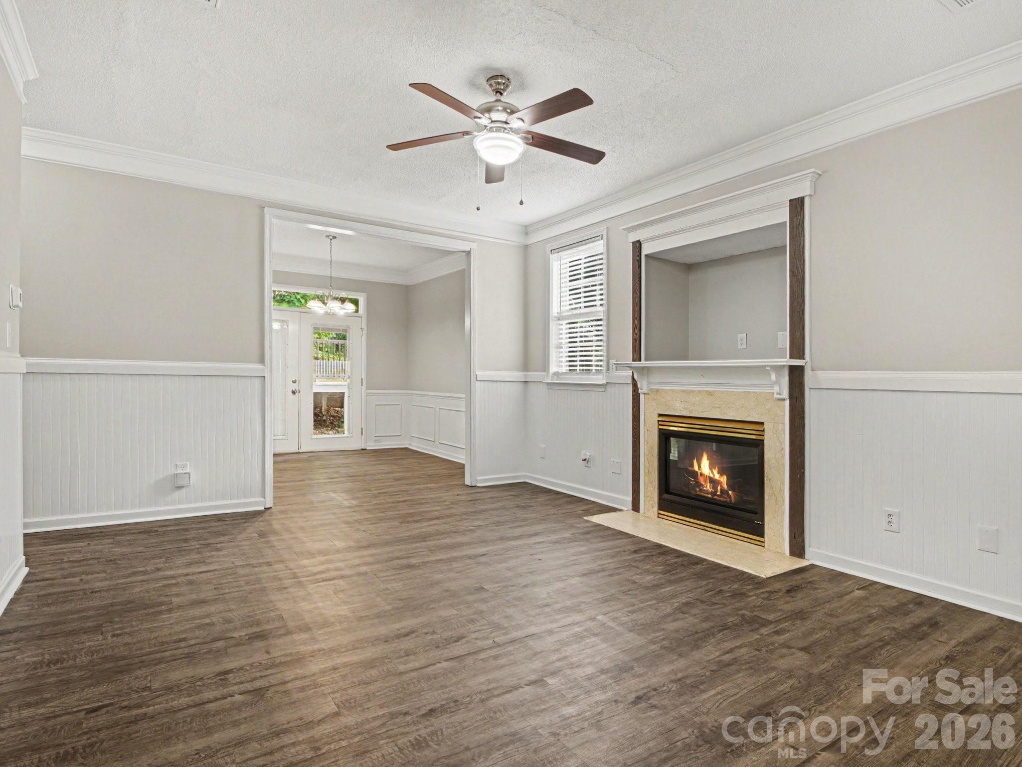 7524 Grabill Drive Property Photo 6