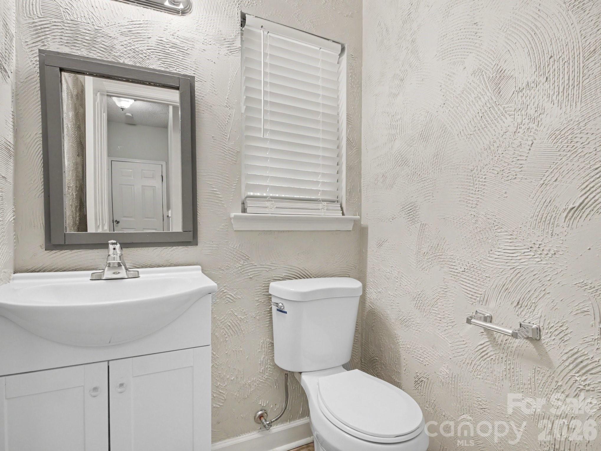 7524 Grabill Drive Property Photo 10