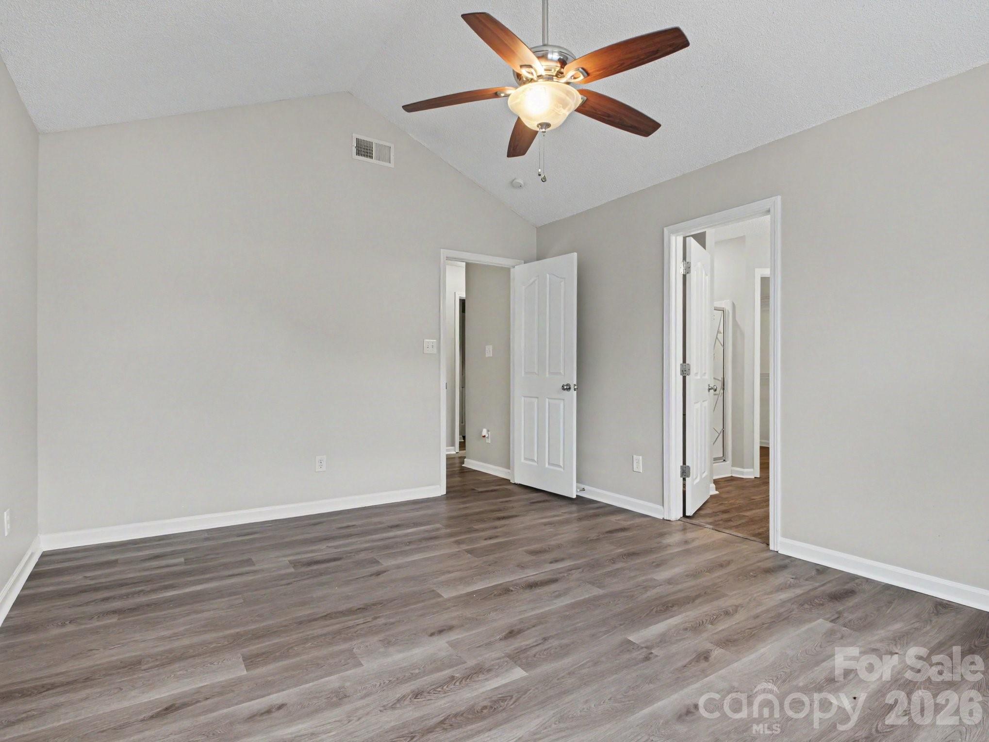 7524 Grabill Drive Property Photo 12