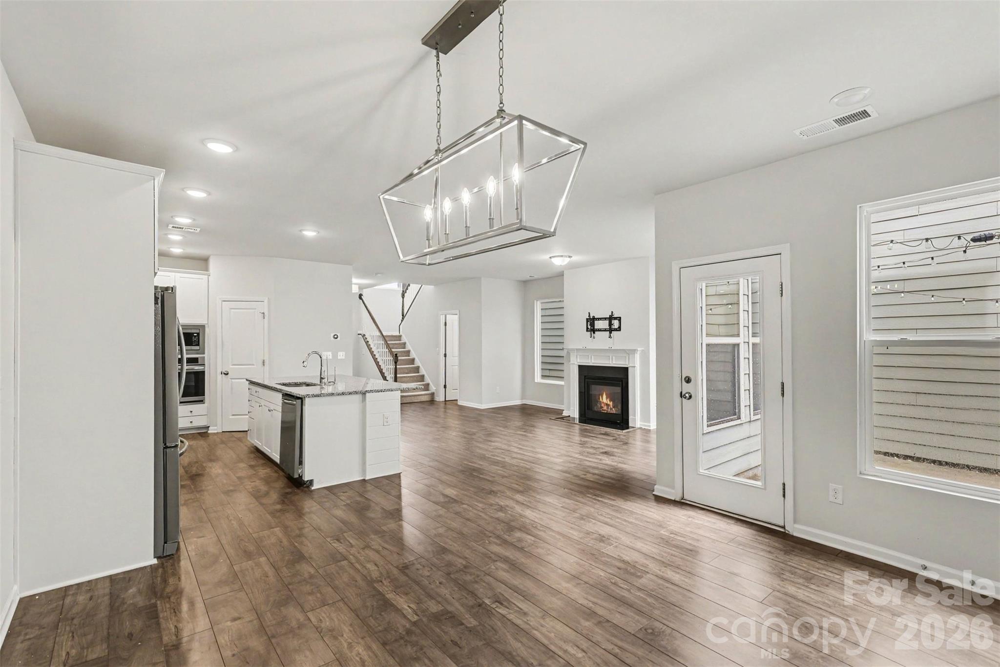 808 Lyndon Station Drive Property Photo 6