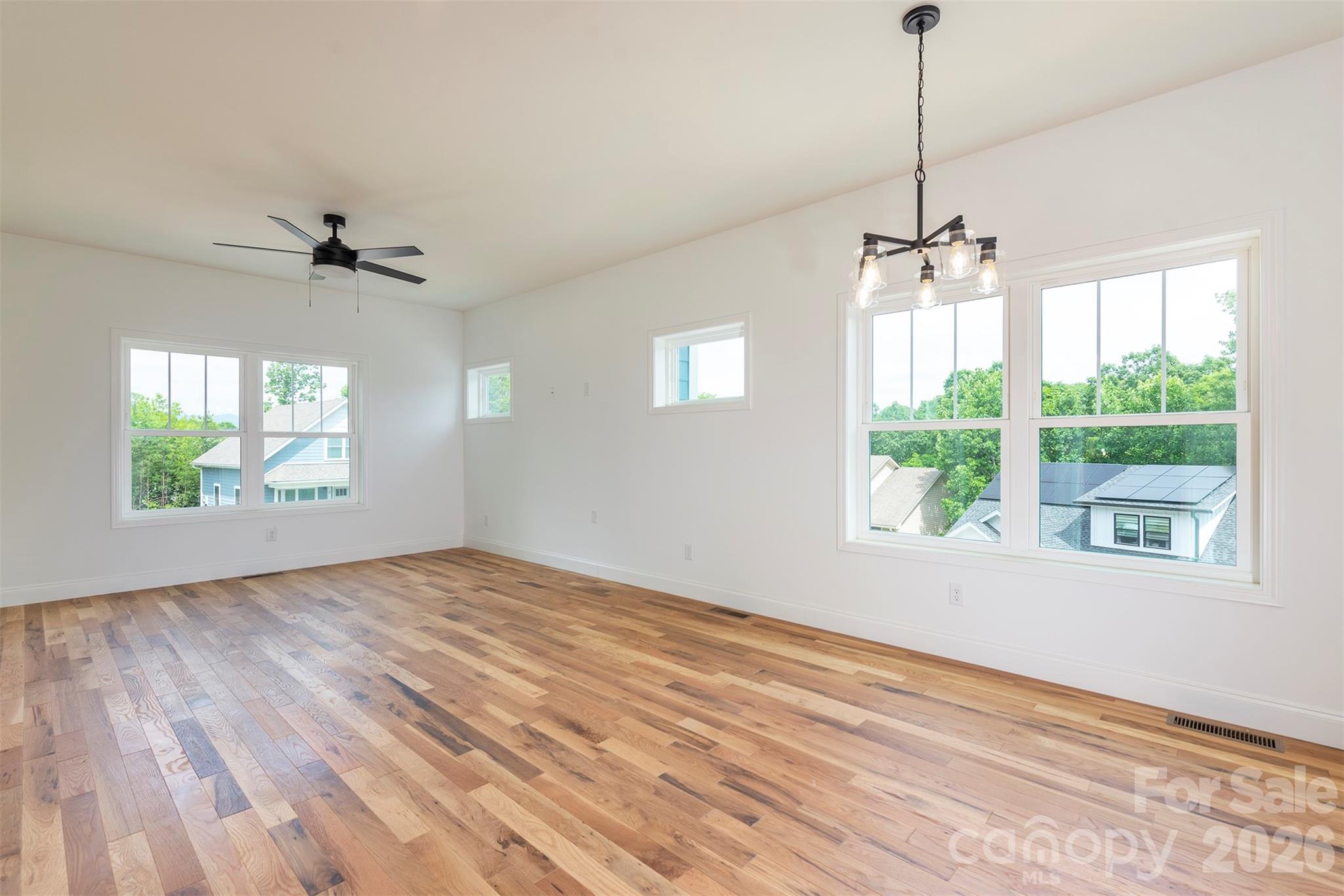 6 Berry Crest Lane Property Photo 8